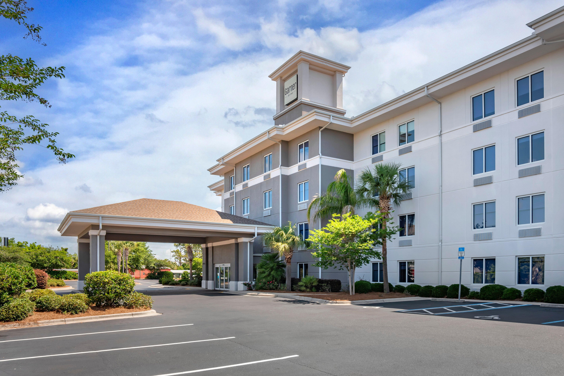 Vista Exterior Garner Hotel Panama City Beach Northeast by IHG