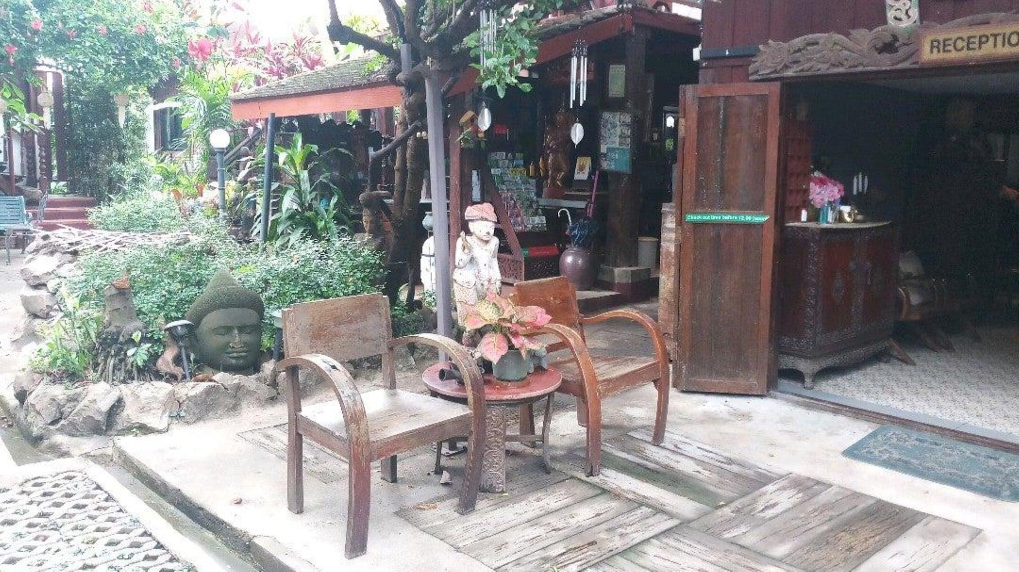 Vista Lobby Gap's House