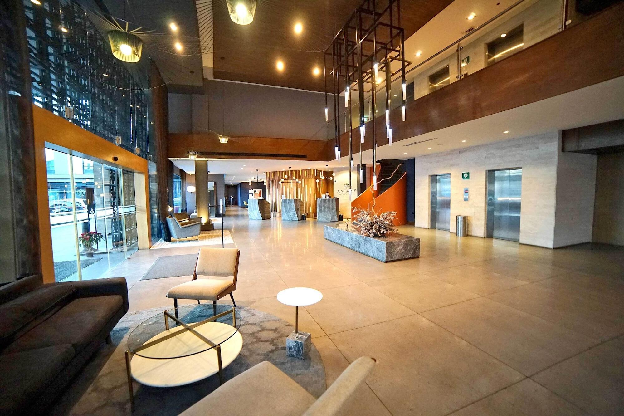 Vista Lobby Antaris Cintermex