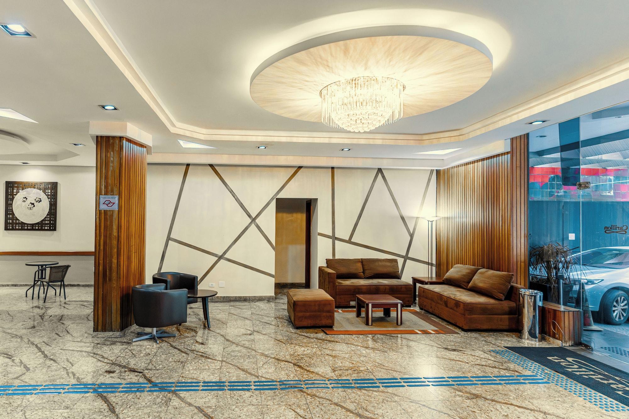 Varios Carillon Plaza Hotel