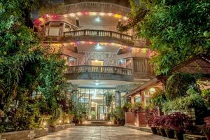 Alojamiento - The Silver Oaks Inn