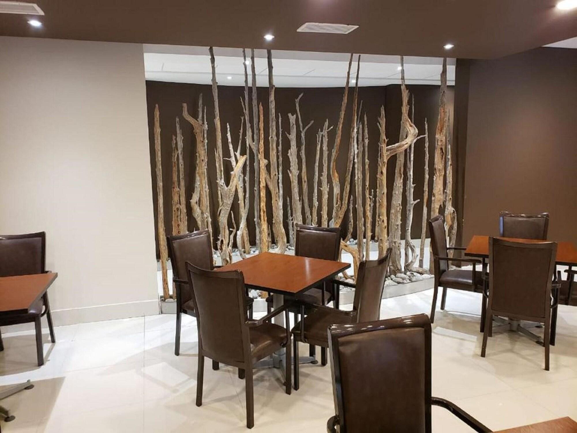 Restaurant Hotel Diego de Almagro Castro