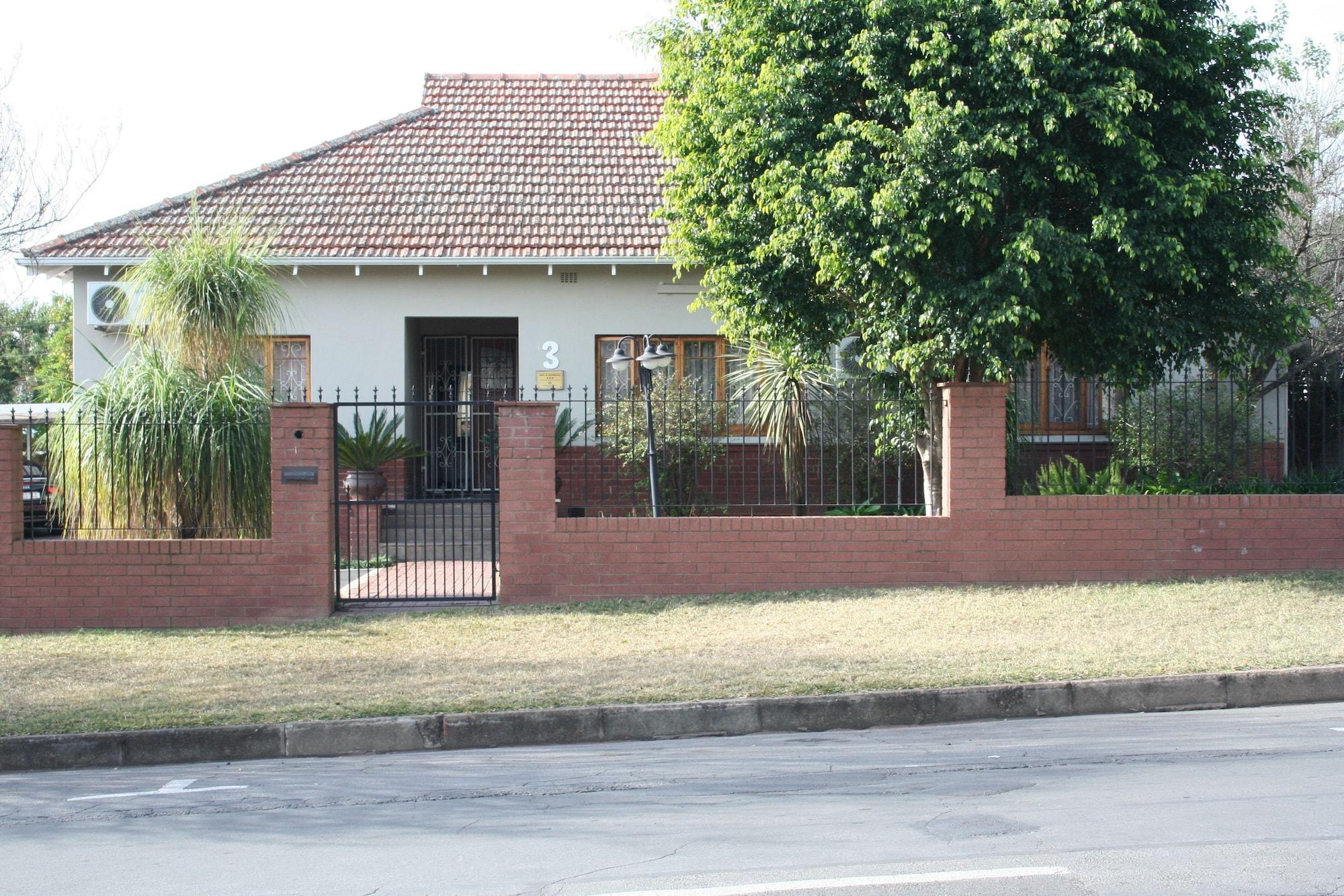 Varios Thembelihle Guest House