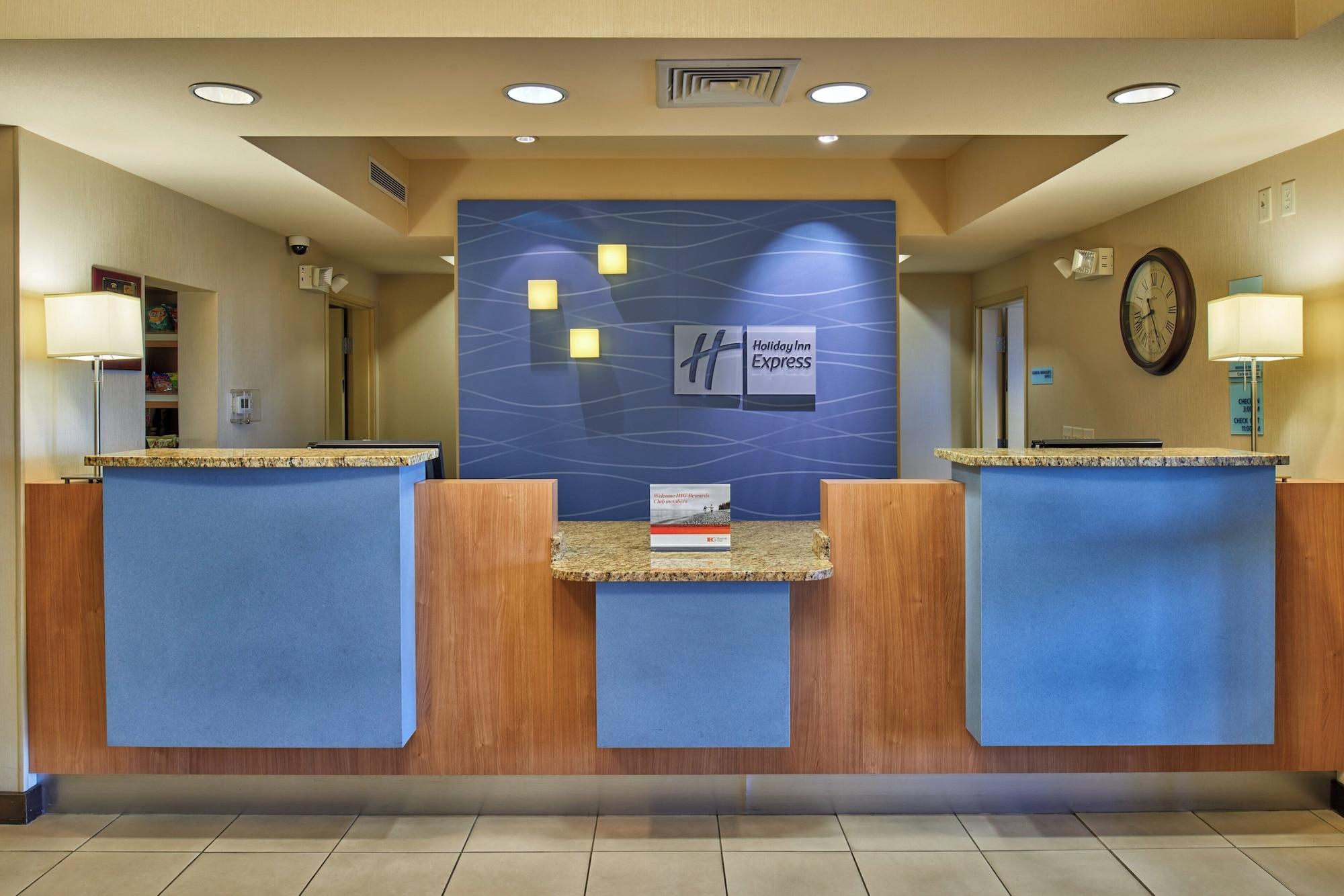 Vista Exterior Holiday Inn Express & Suites El Paso Airport Area by IHG