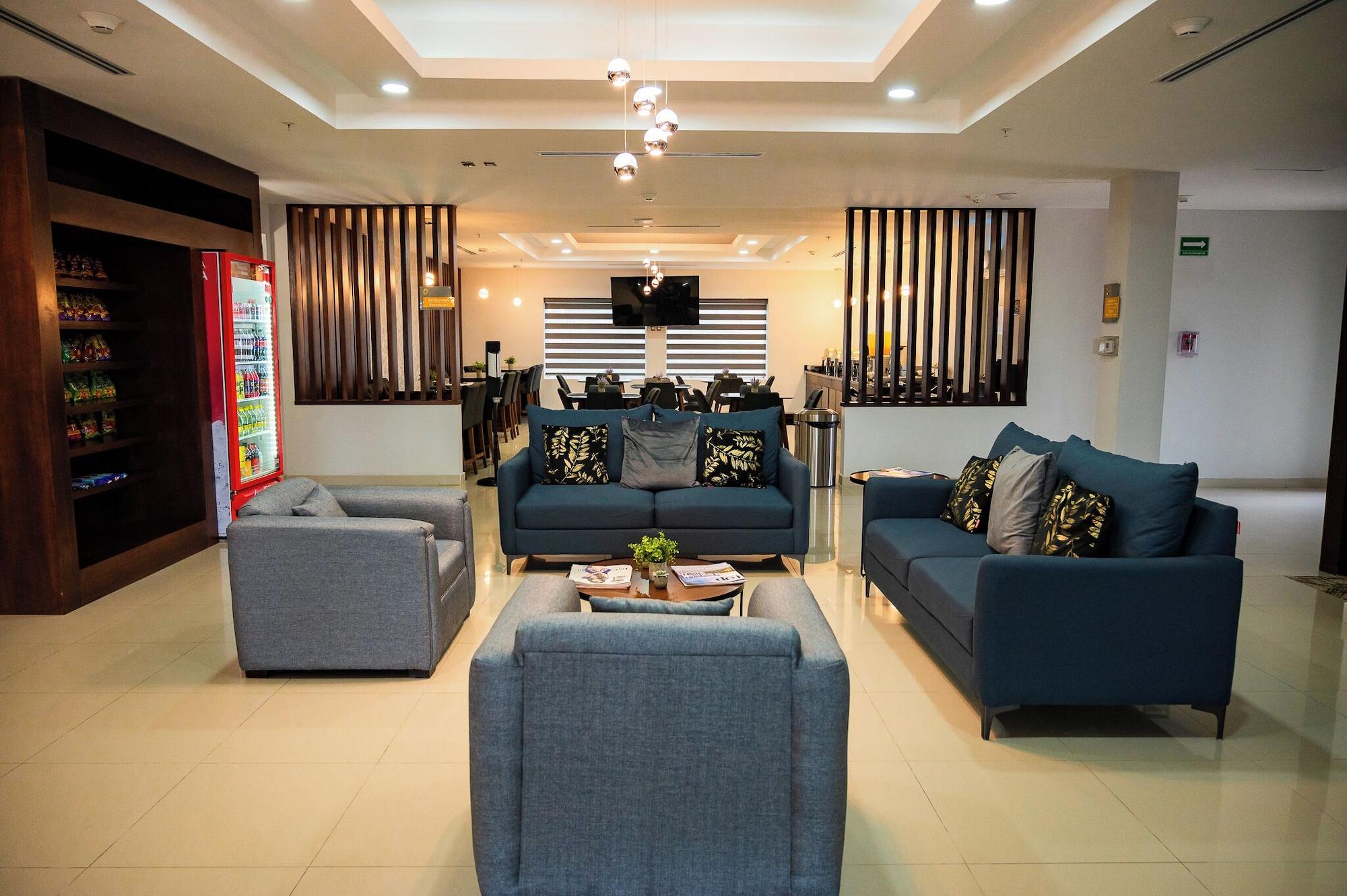 Vista do lobby La Quinta by Wyndham Reynosa