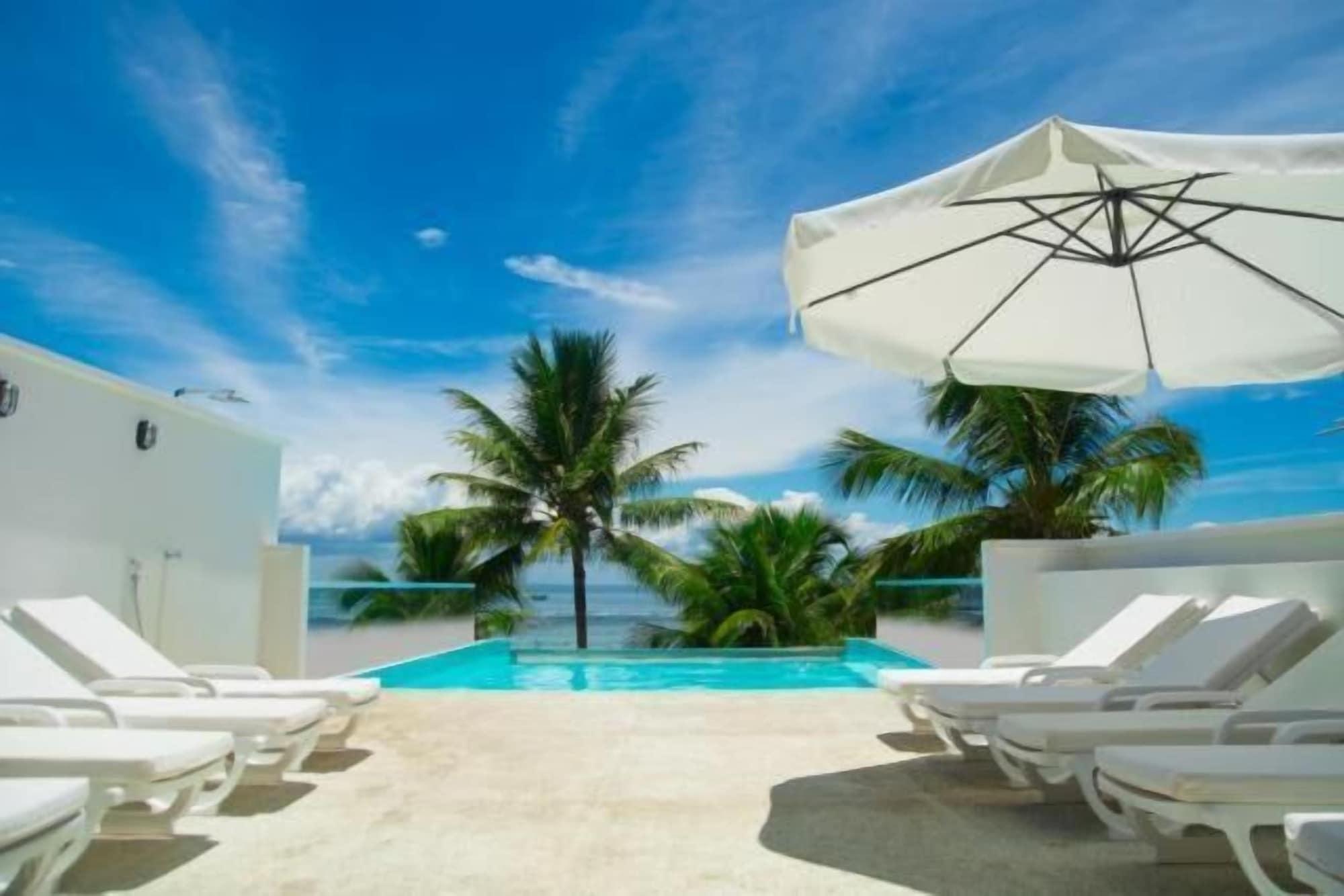 Vista Piscina Villa Amado Pousada