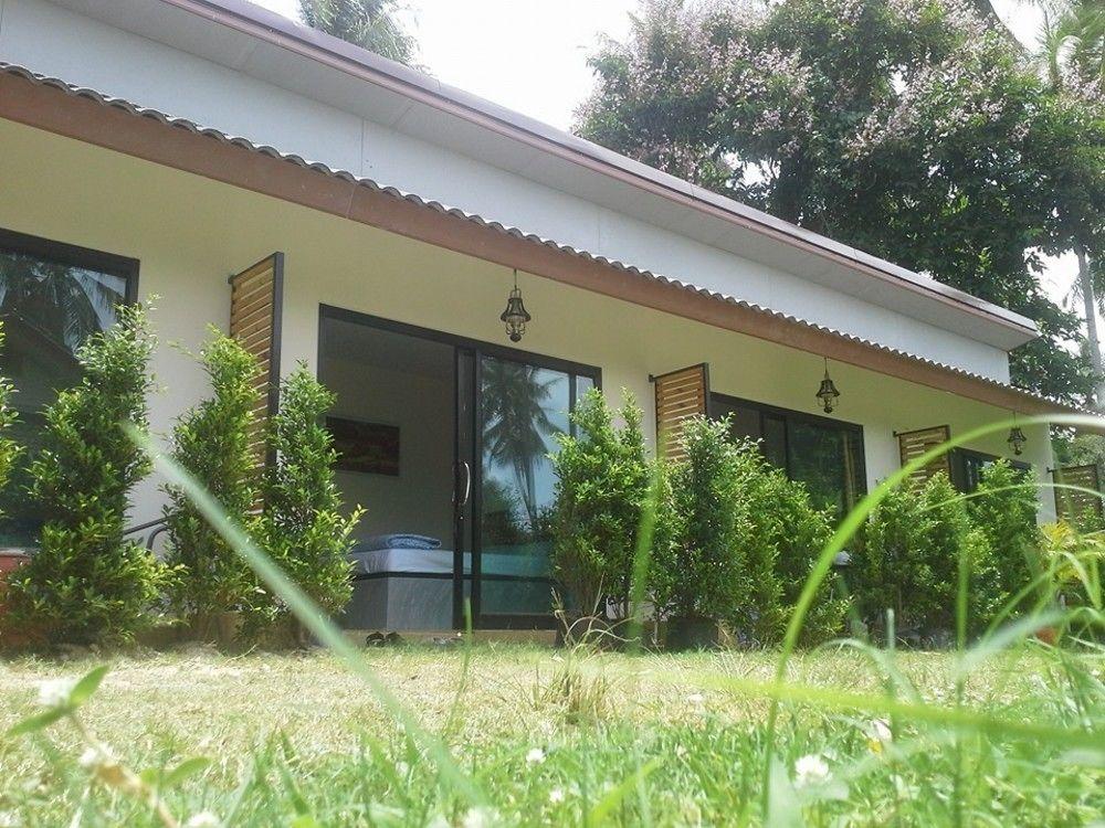 Vista Exterior New Season