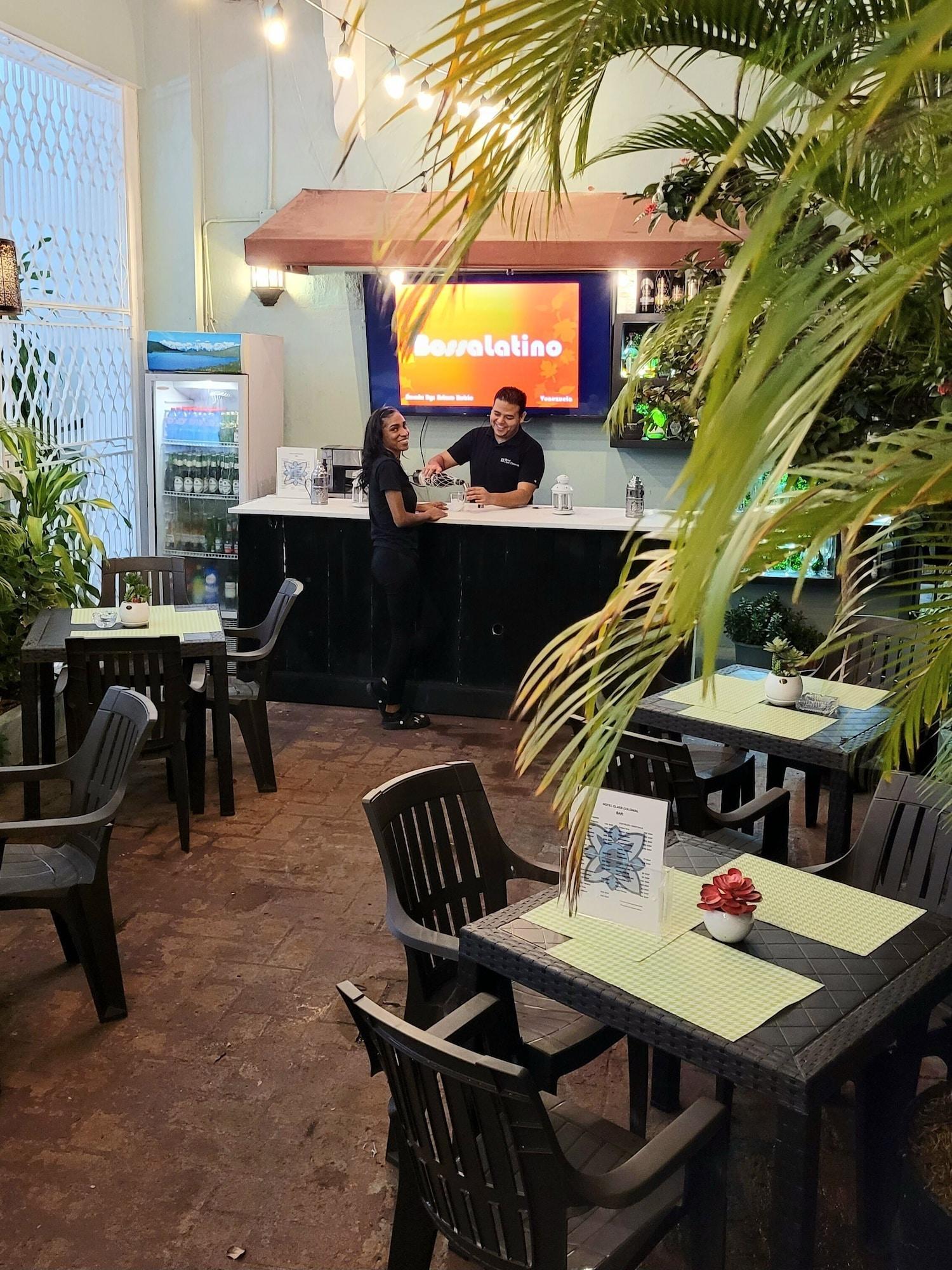Bar/Salón Hotel Class Colonial