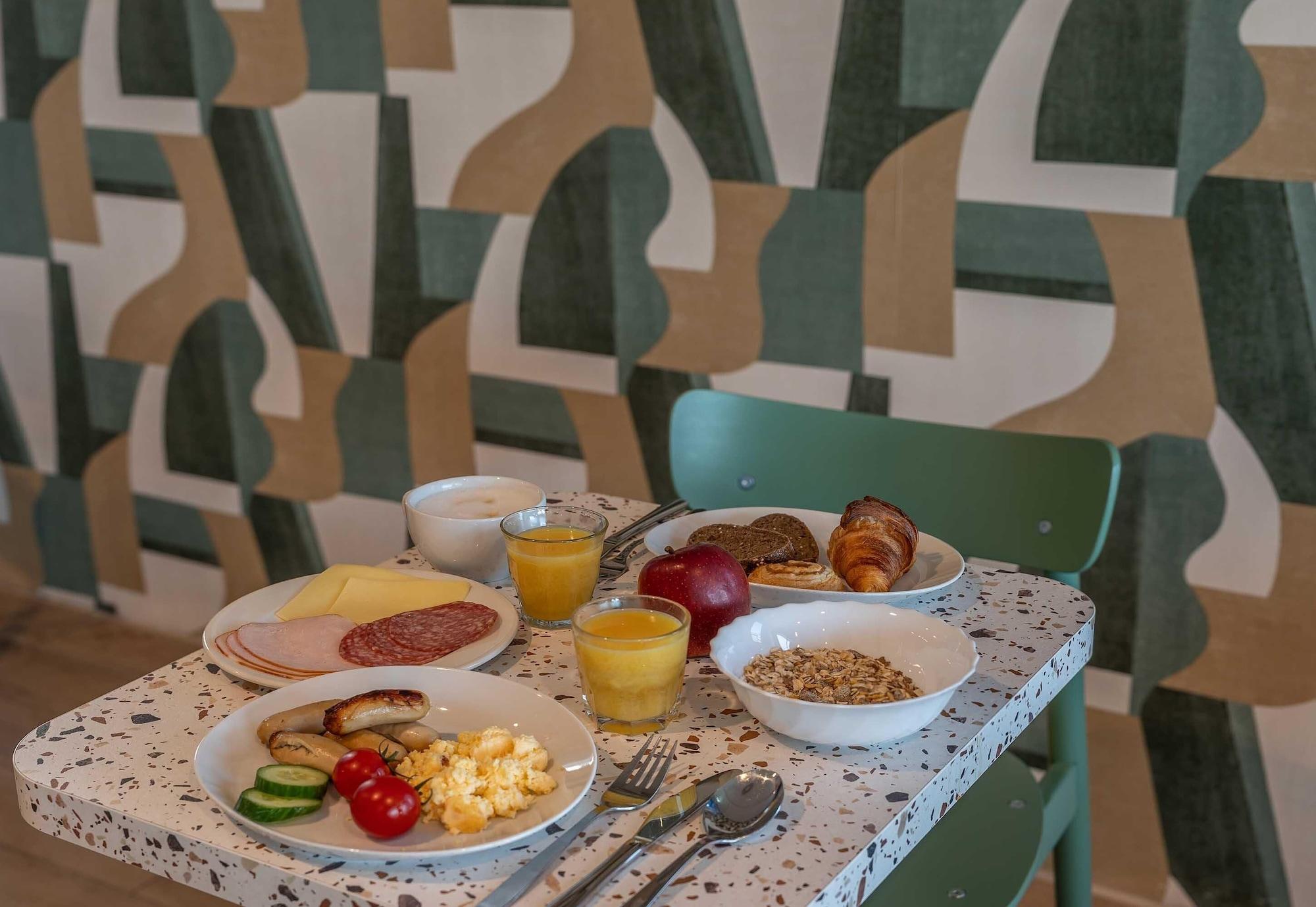 Restaurant B&B Hotel Zürich Airport Rümlang