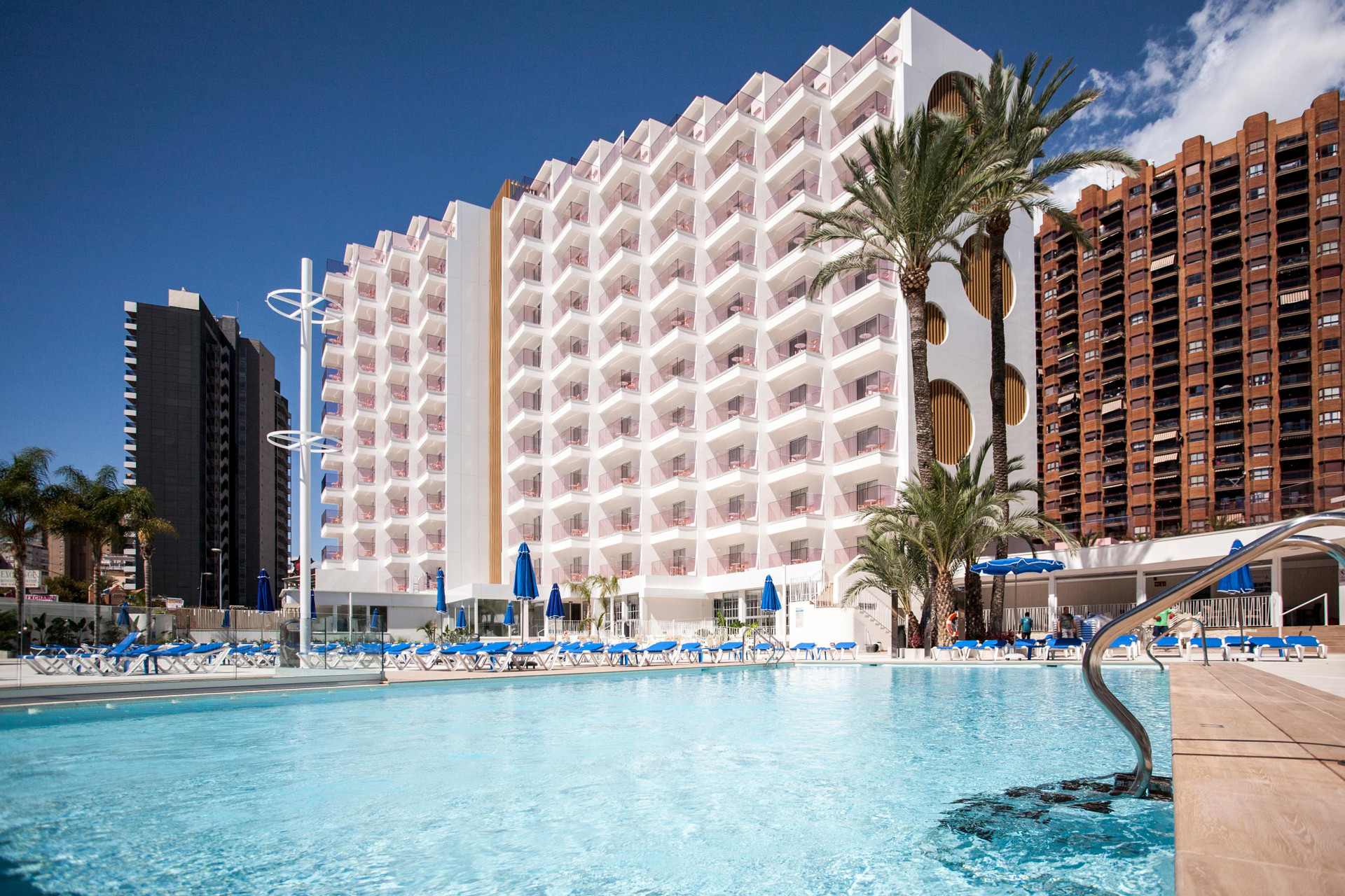 Vista Exterior Hotel Ambassador Playa II
