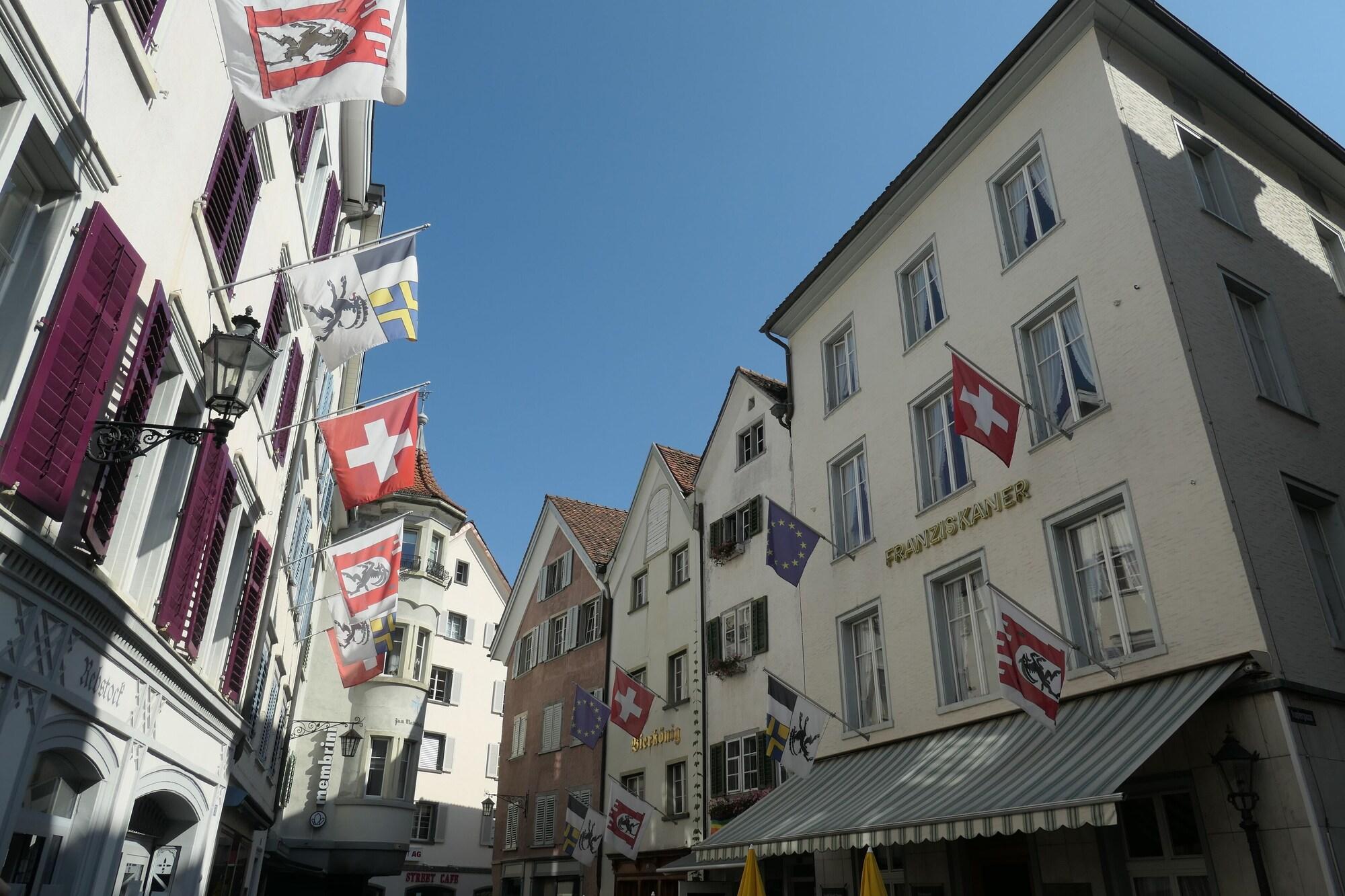 Vista da fachada Hotel Franziskaner