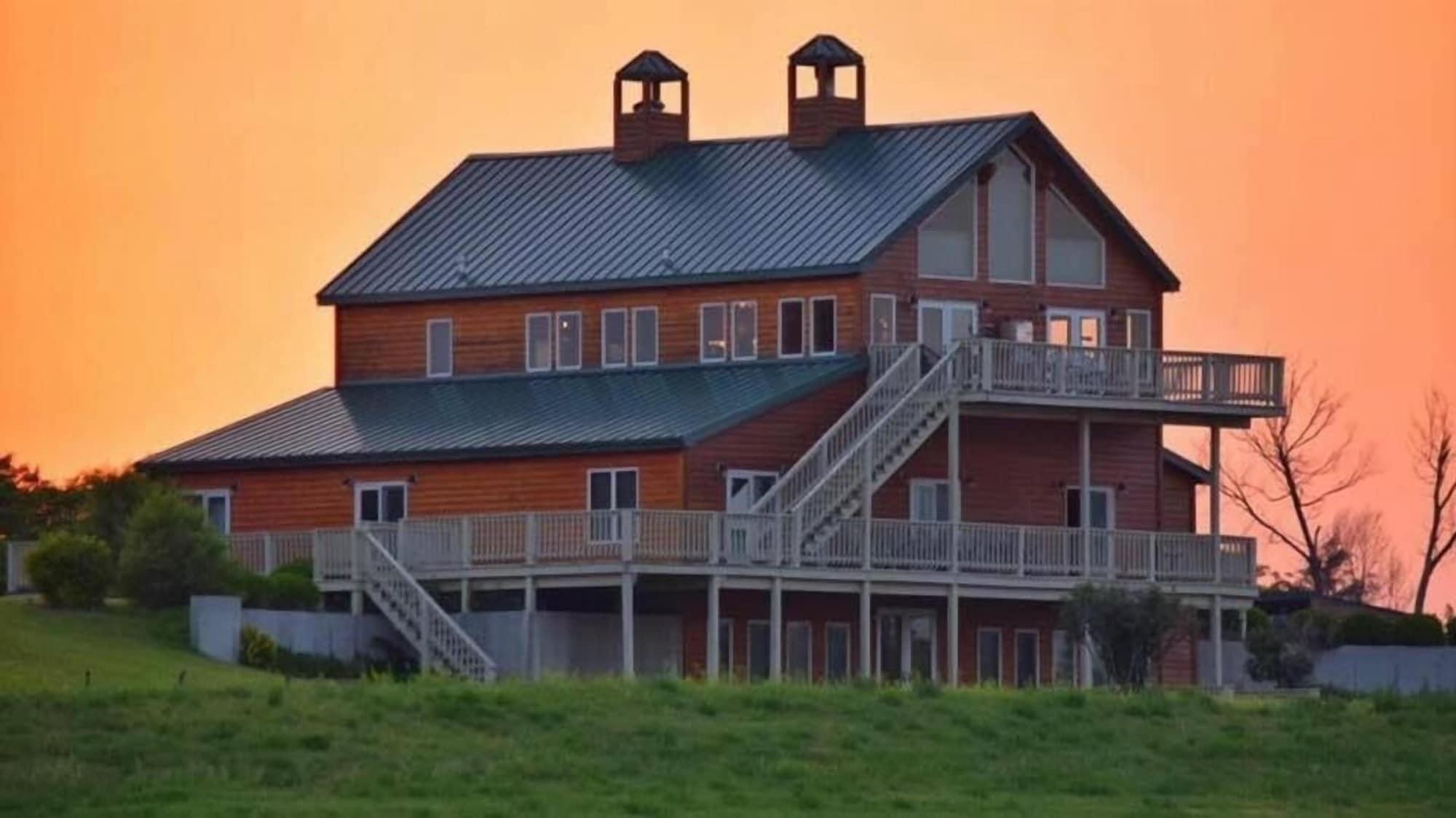 Vista Exterior Comstock Premier Lodge