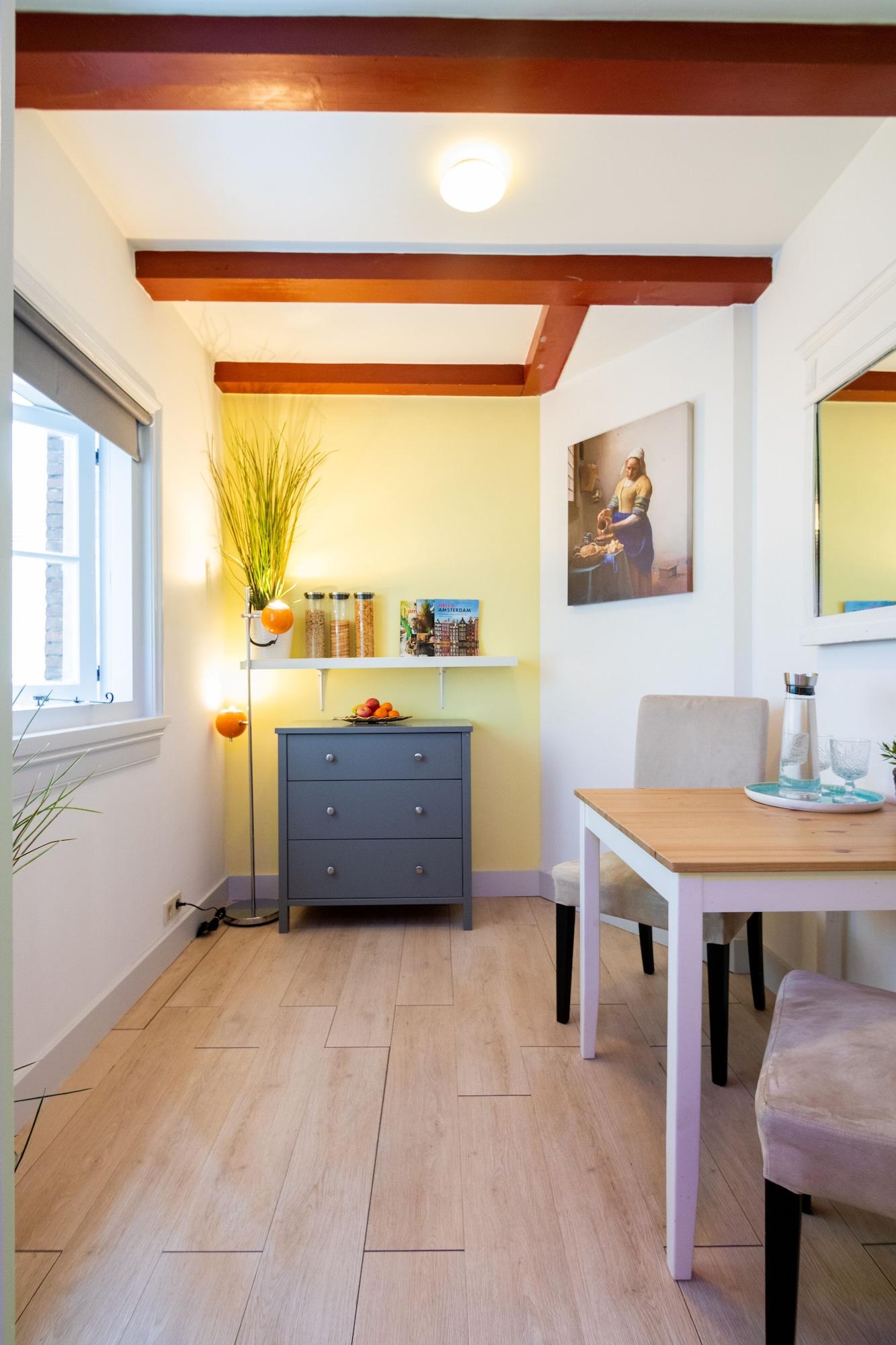 Equipamiento de Habitación Sunflower Amsterdam