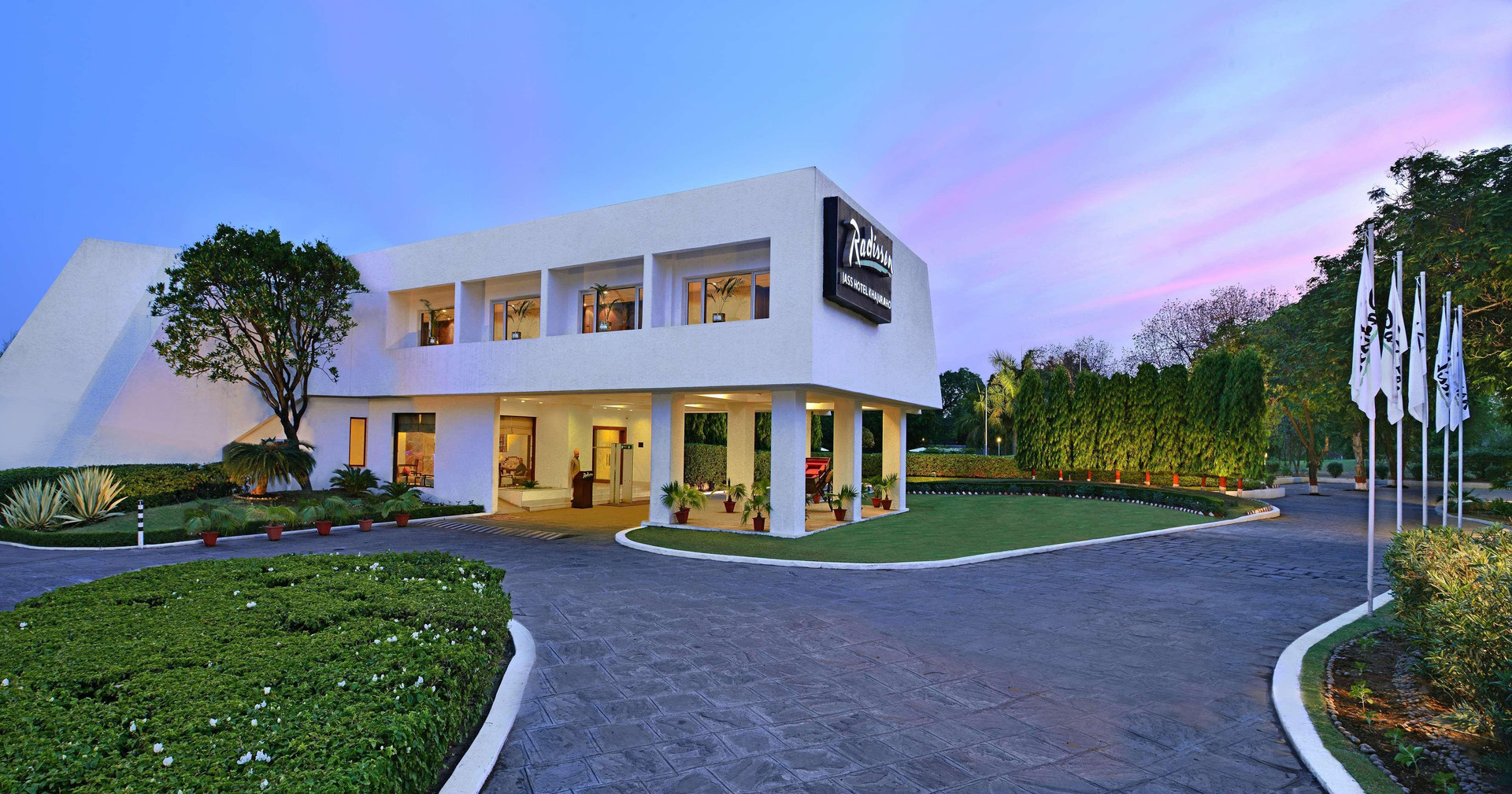 Vista Exterior The Radisson Jass Hotel Khajuraho
