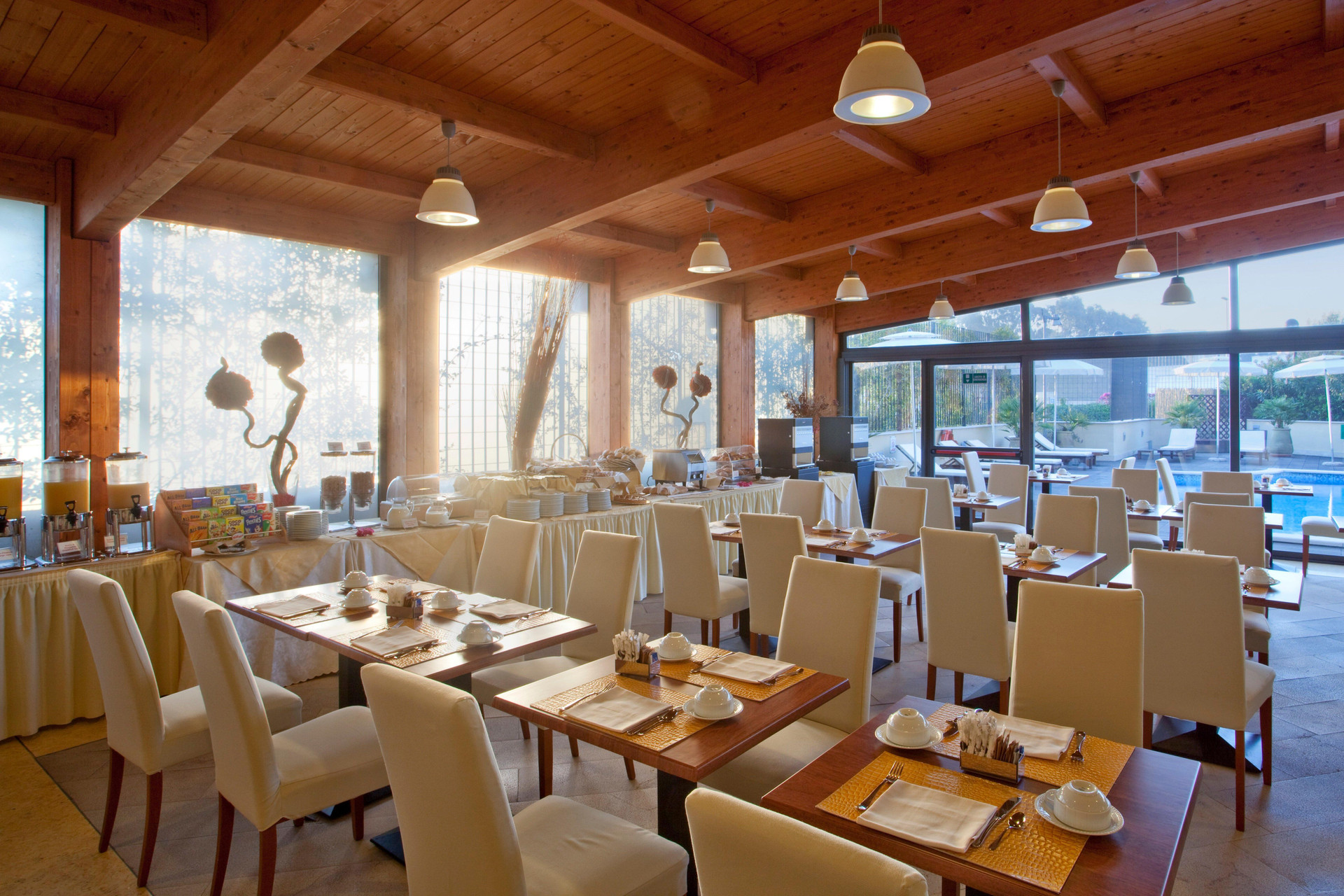 Restaurant Holiday Inn Cagliari by IHG