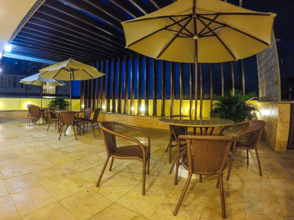 Bar/Salón Praia Mansa Suíte Hotel