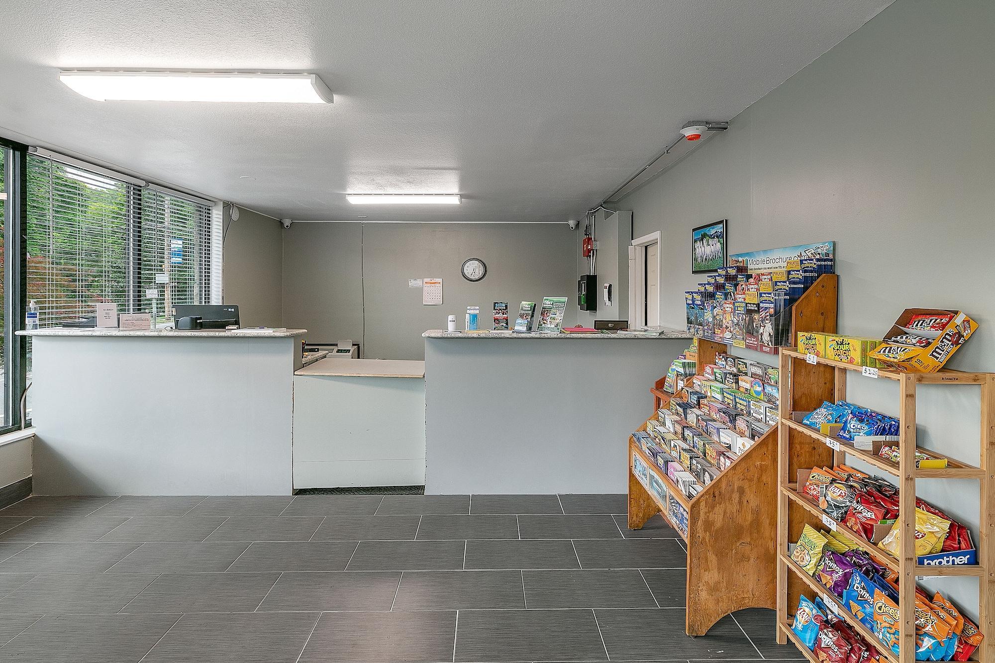 Vista Lobby Gatlinburg Mountain Inn