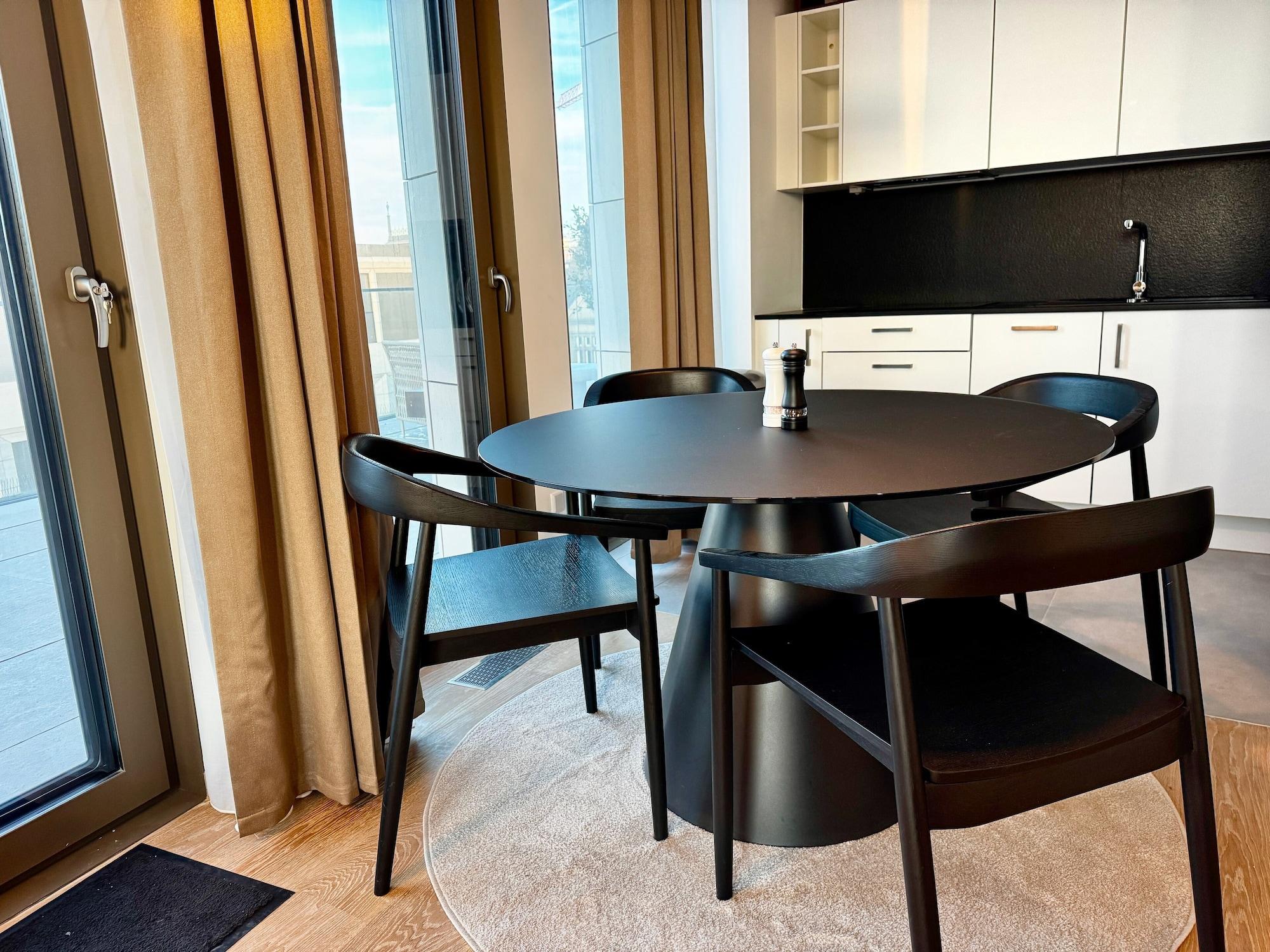 Equipamiento de Habitación Voya Residence Zenit Royal - Luxury Apart Hotel with Rooftop Views & Concierge