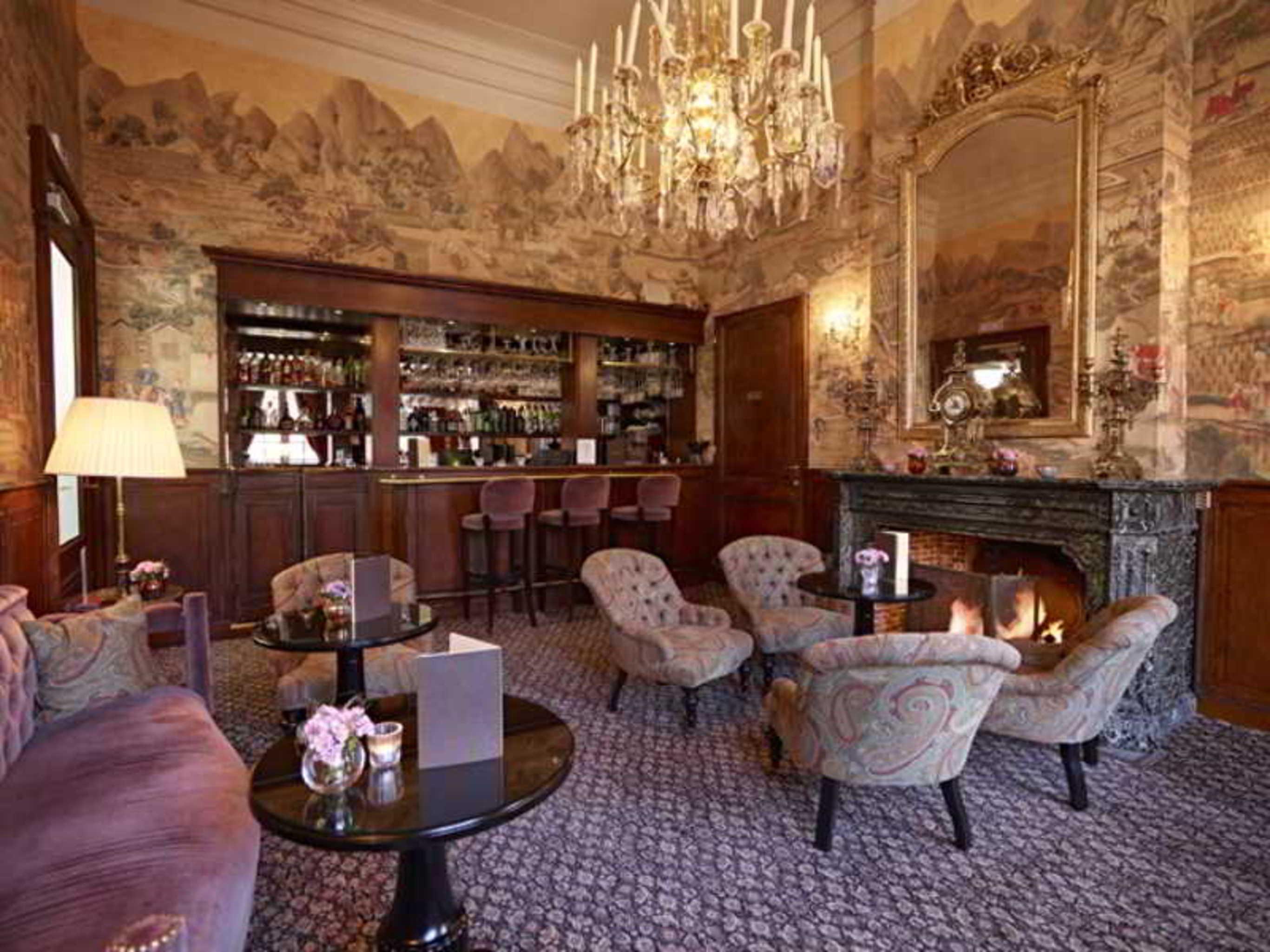Bar/Salón De Tuilerieen