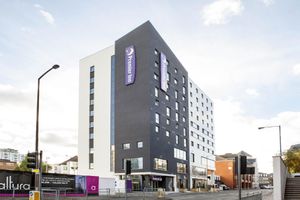 Alojamiento - Premier Inn Woking Town Centre