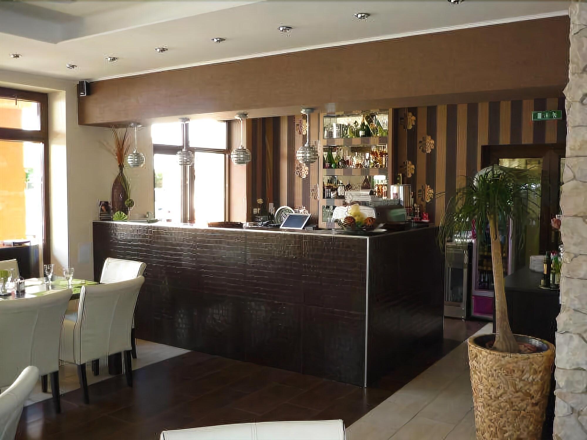 Bar/Salón Hotel Galanta