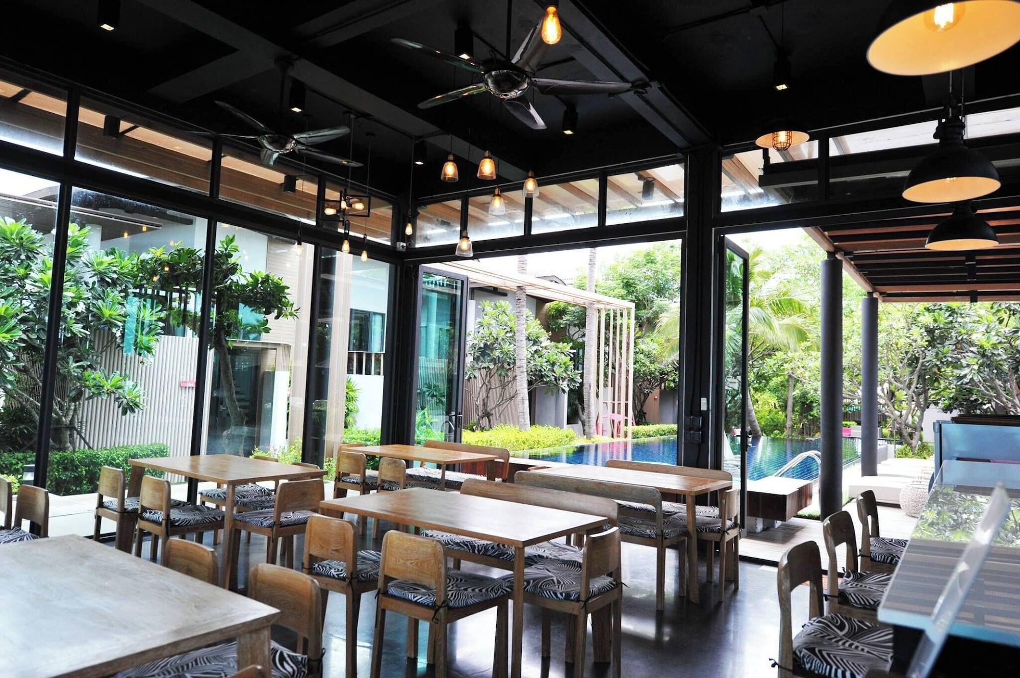 Restaurant Eco Moment Beach Resort Hadchaosamran