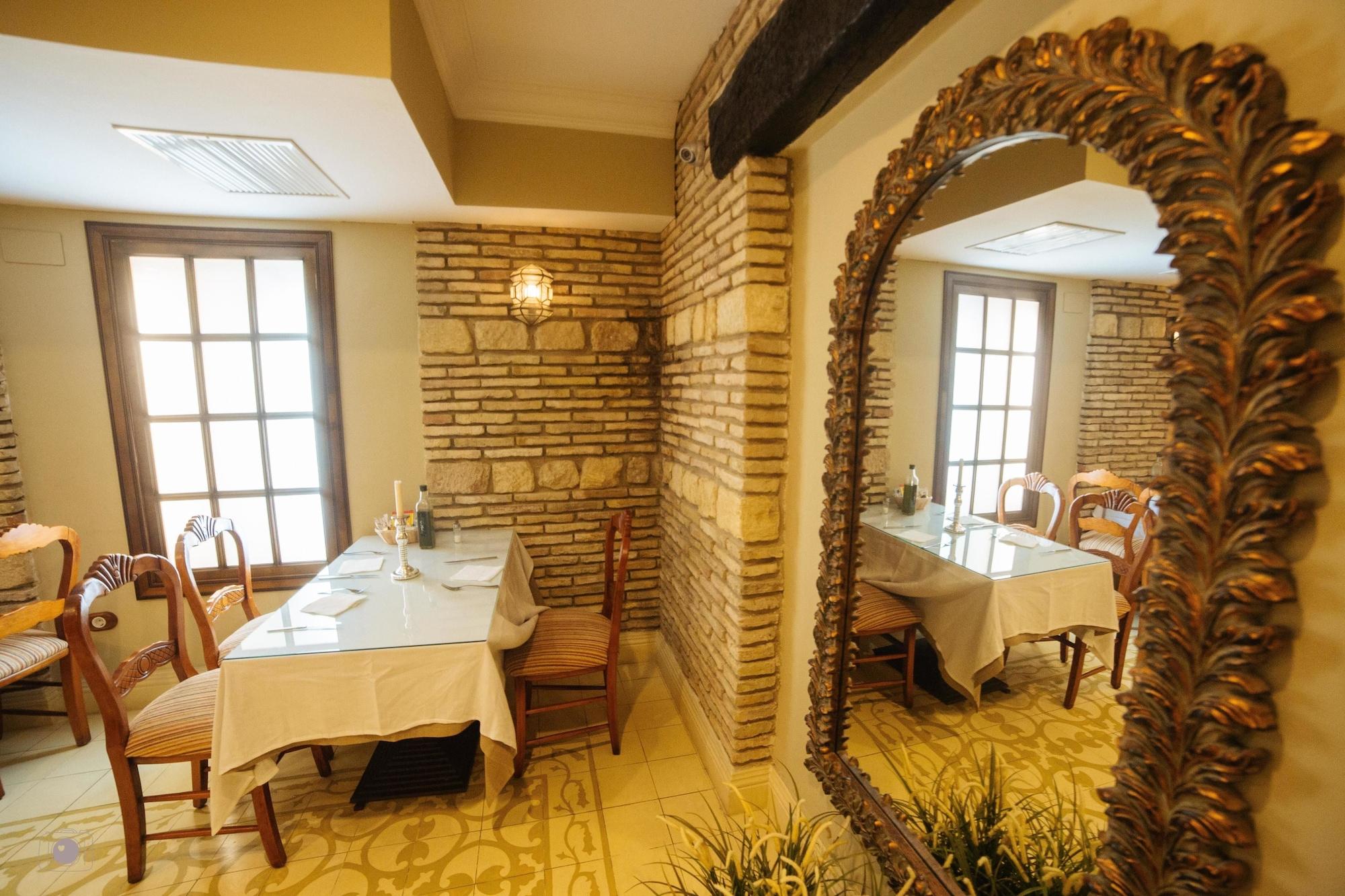 Restaurant Hotel Posada de Vallina by MiRa