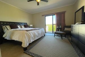 Renta Vacacional - Gorgeous & Spacious Home in a wonderful gated community