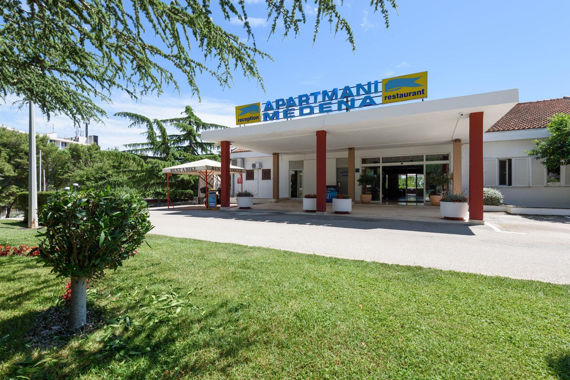 Vista Lobby Apartments Medena