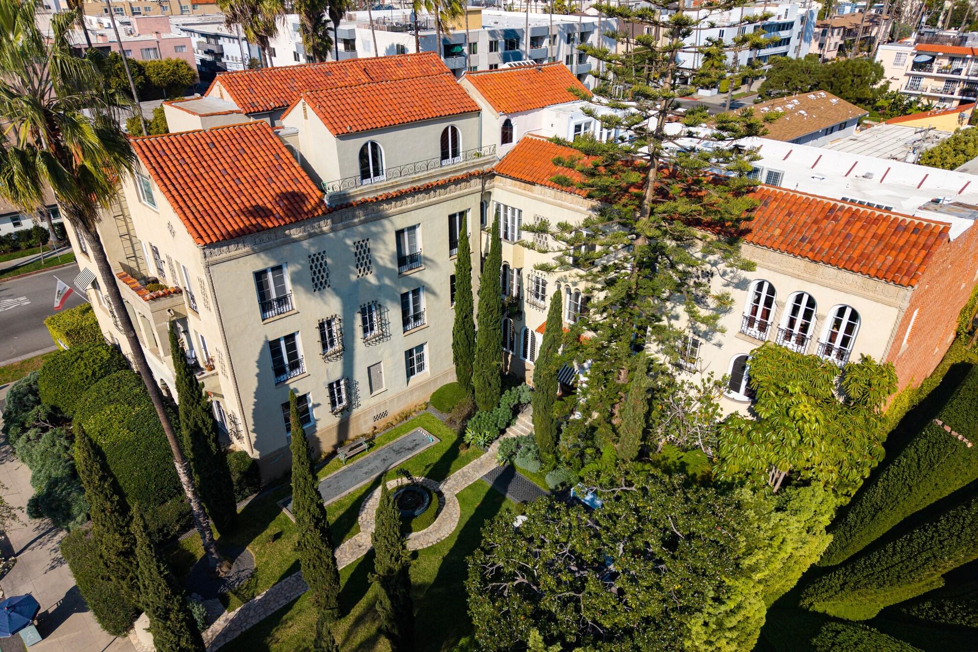 Varios Maison Twenty Seven