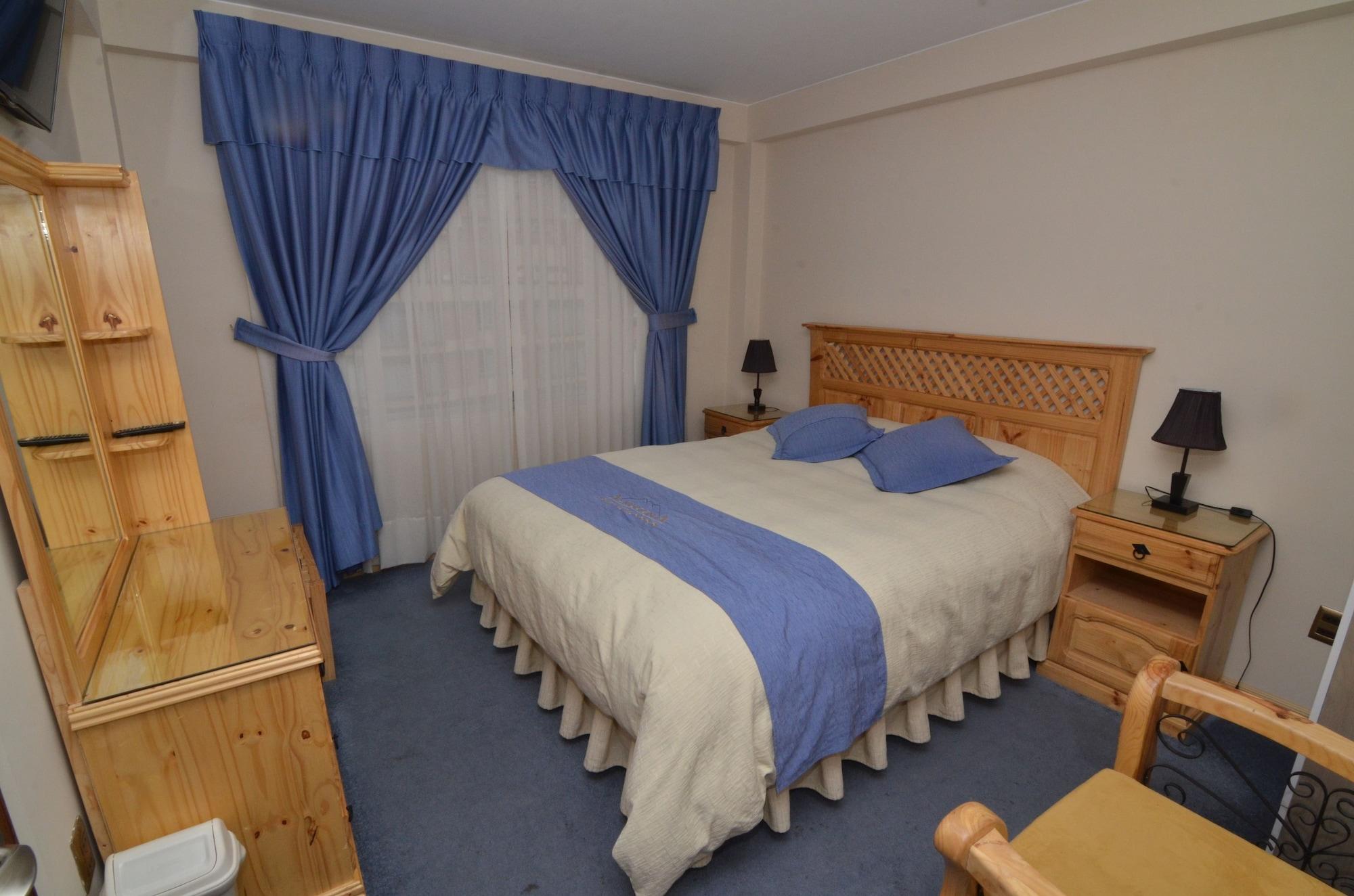 Varios Almudena Apart Hotel