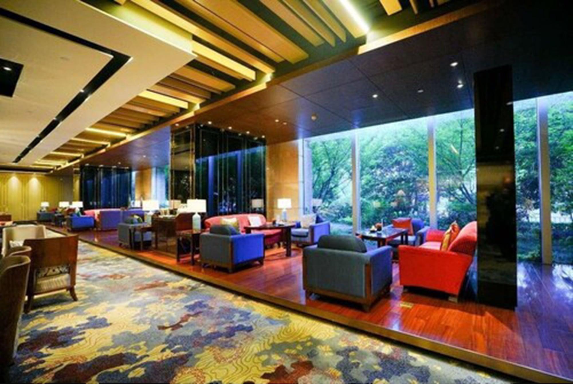 Vista Lobby Wyndham Grand Plaza Royale Ningbo