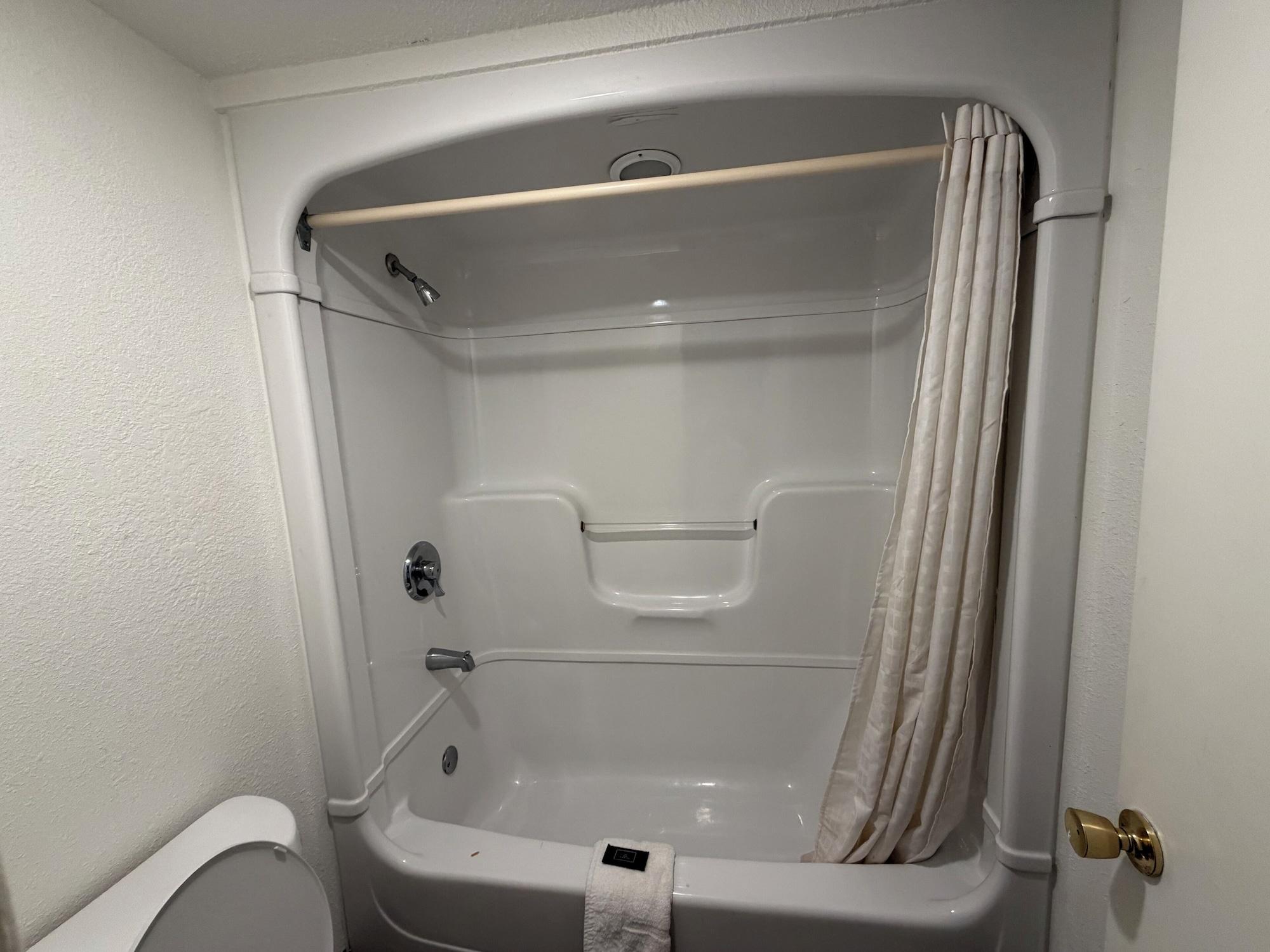 Equipamiento de Habitación Super 6 Inn & Suites