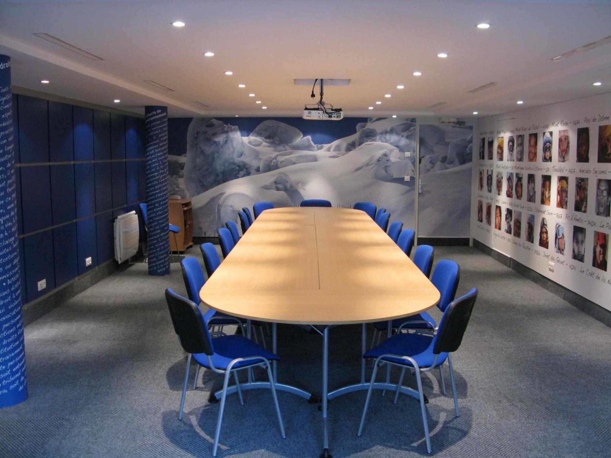 Sala de Reuniones LES ROCHES 1500