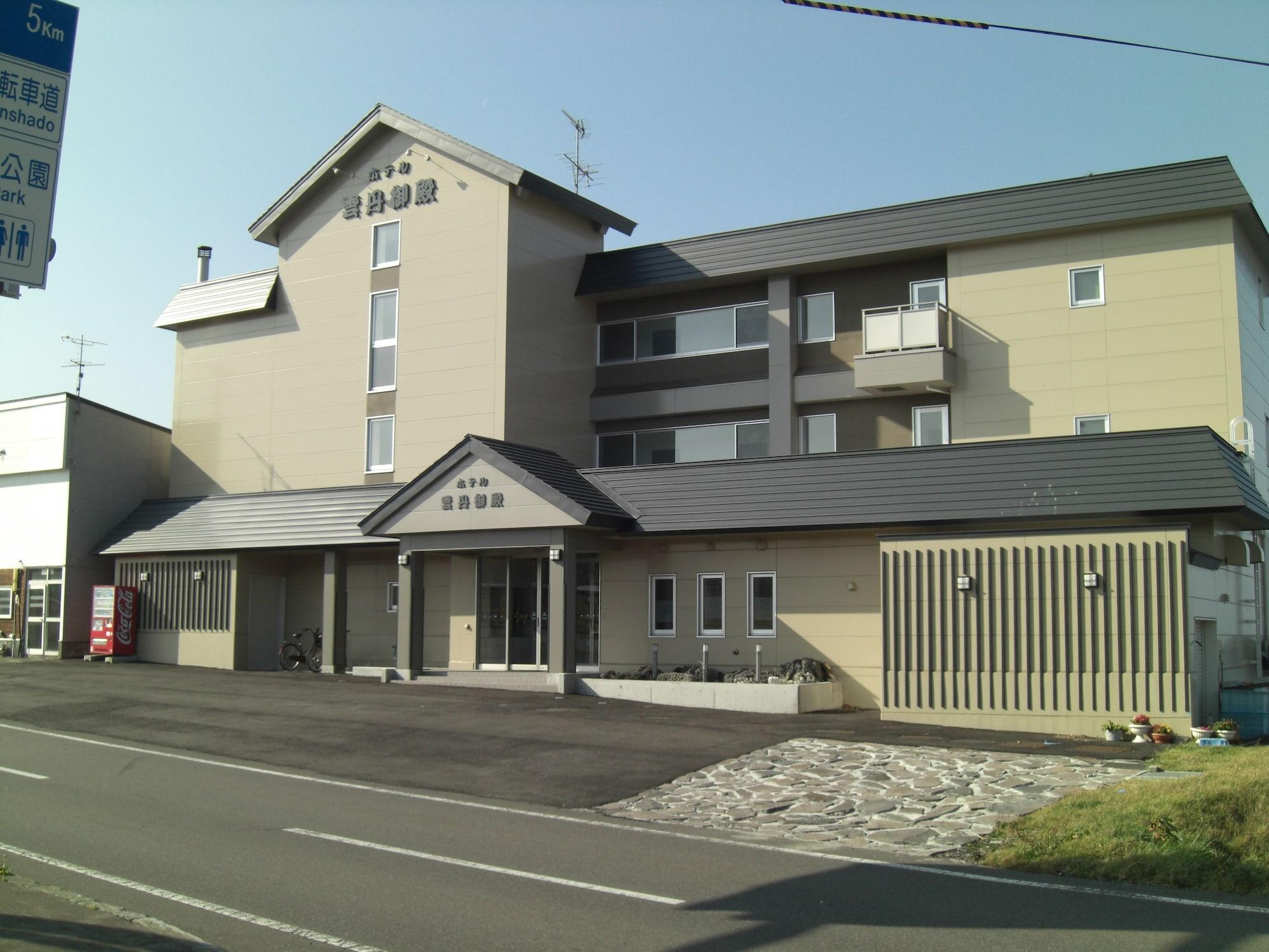 Vista Exterior Hotel Uni Goten