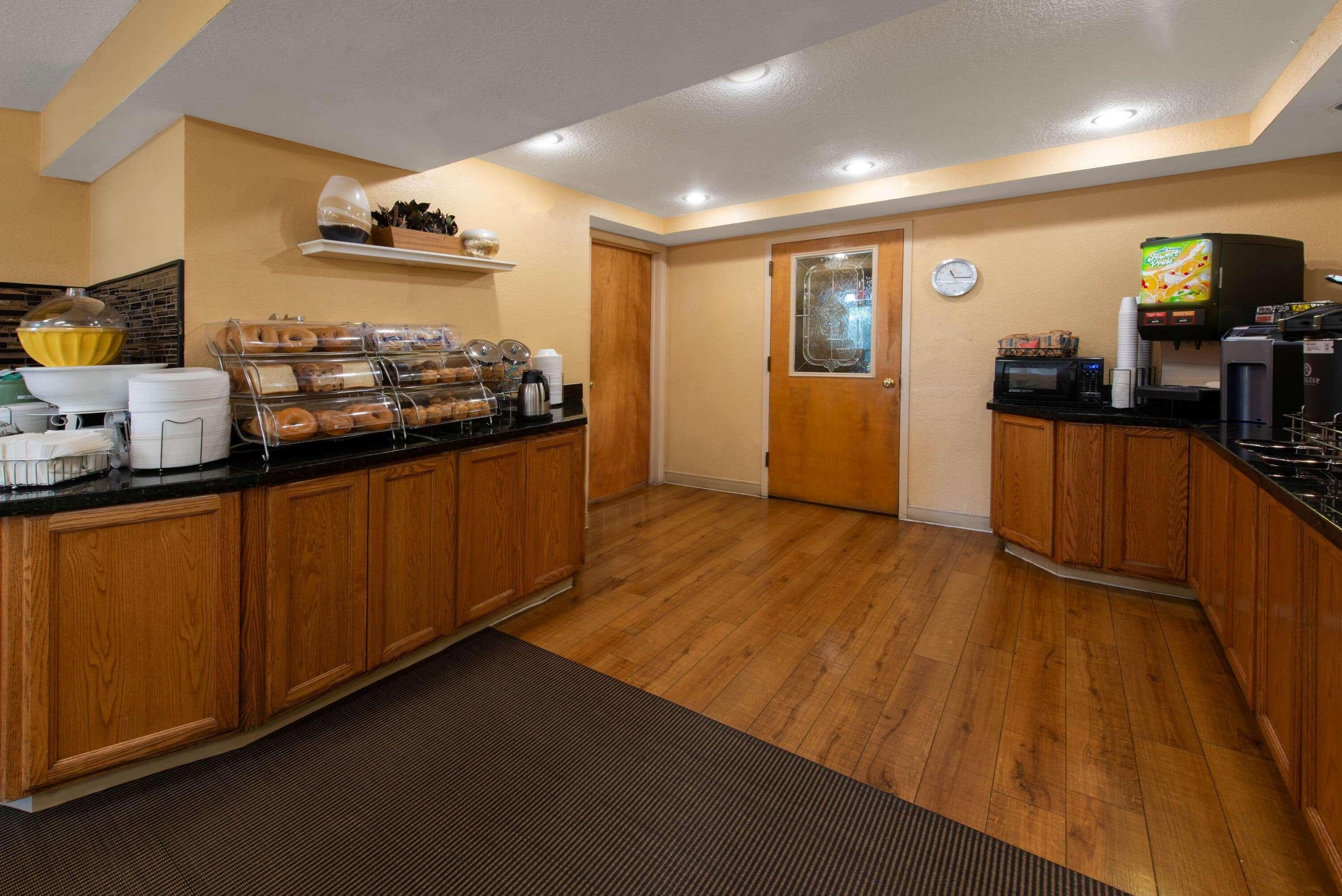 Restaurant La Quinta by Wyndham Deerfield Beach I-95