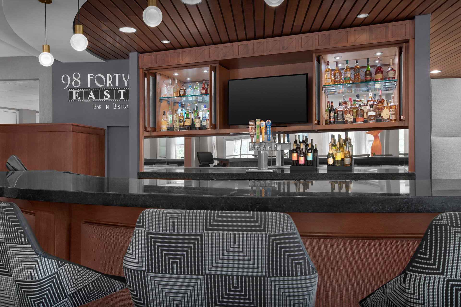 Bar/Salón Hotel Indigo Jacksonville-Deerwood Park by IHG