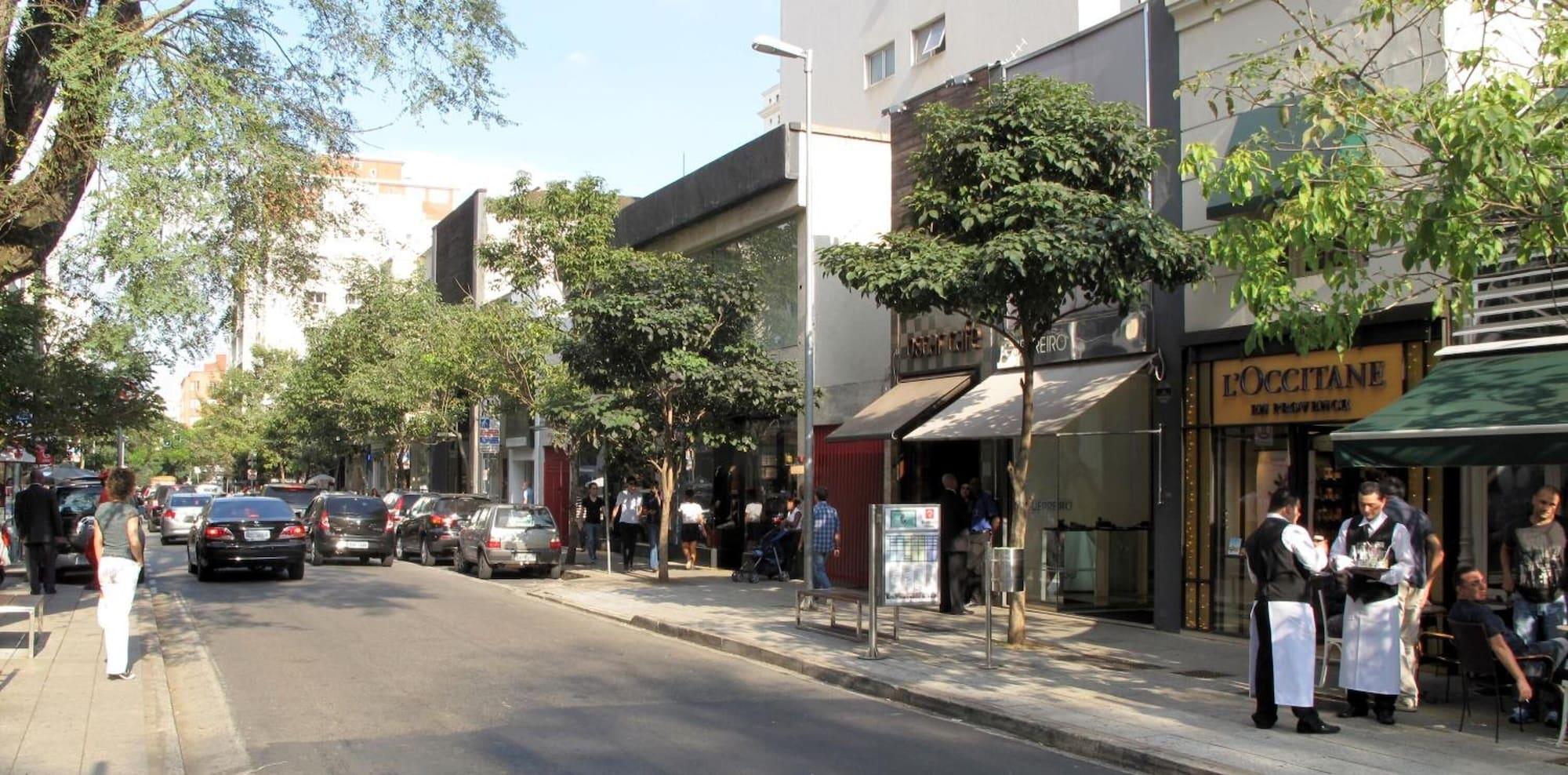 Vista Exterior Regent Park Hotel