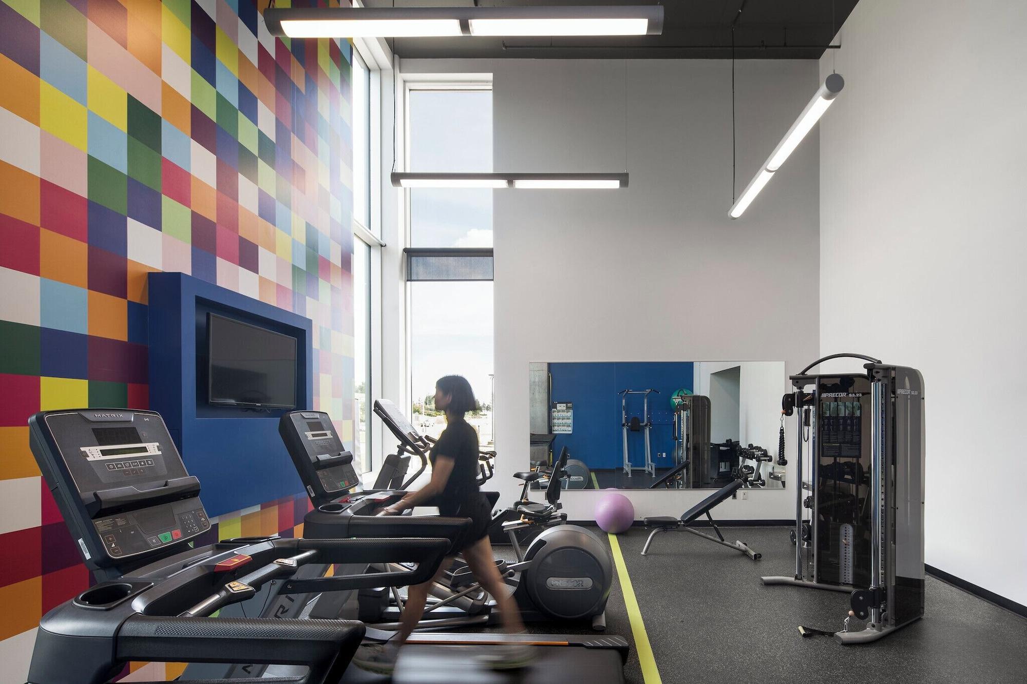 Gimnasio Alt Hotel Halifax Airport - In Terminal