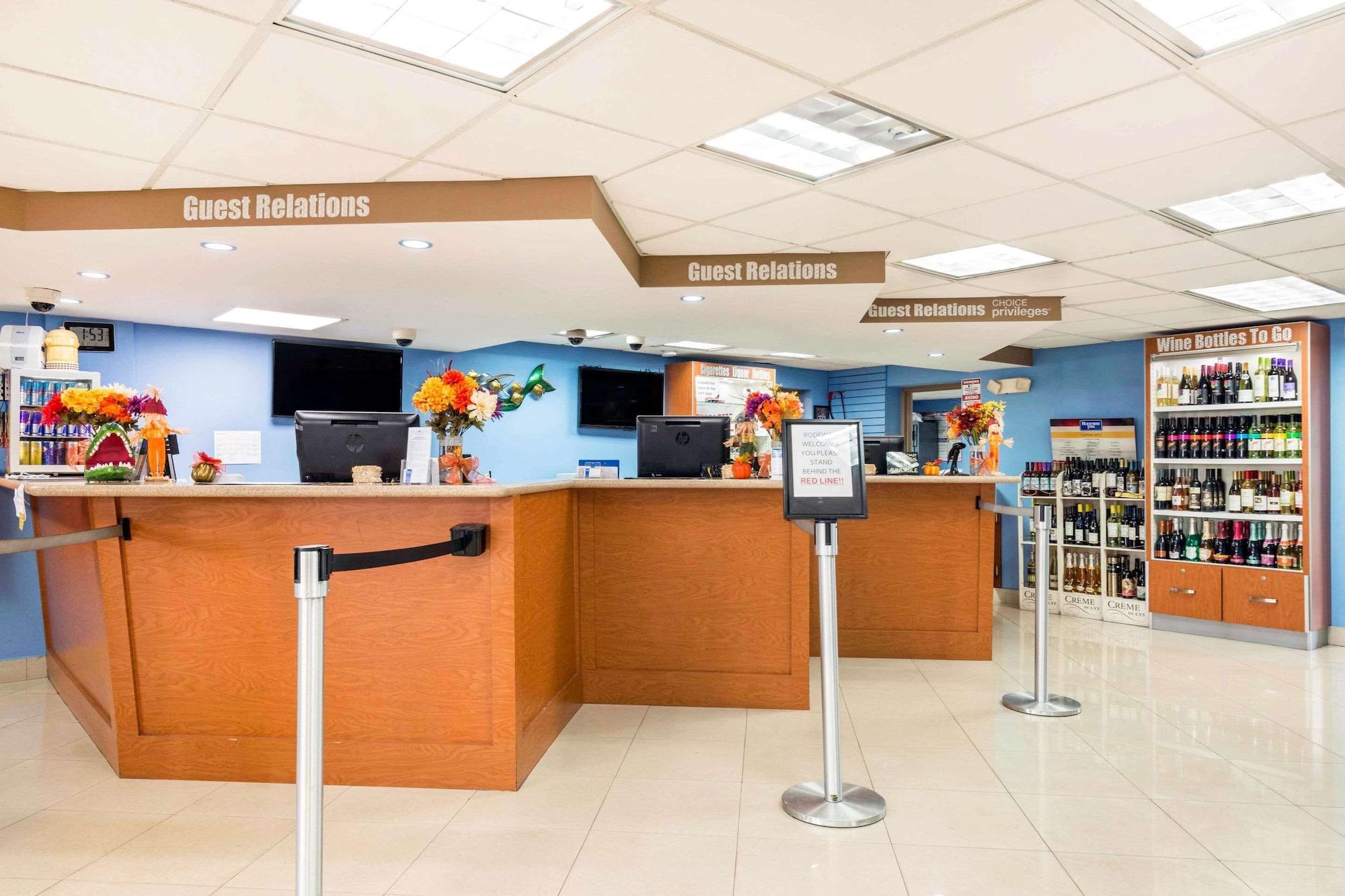 Vista Lobby Rodeway Inn & Suites Fort Lauderdale Airport & Cruise Port