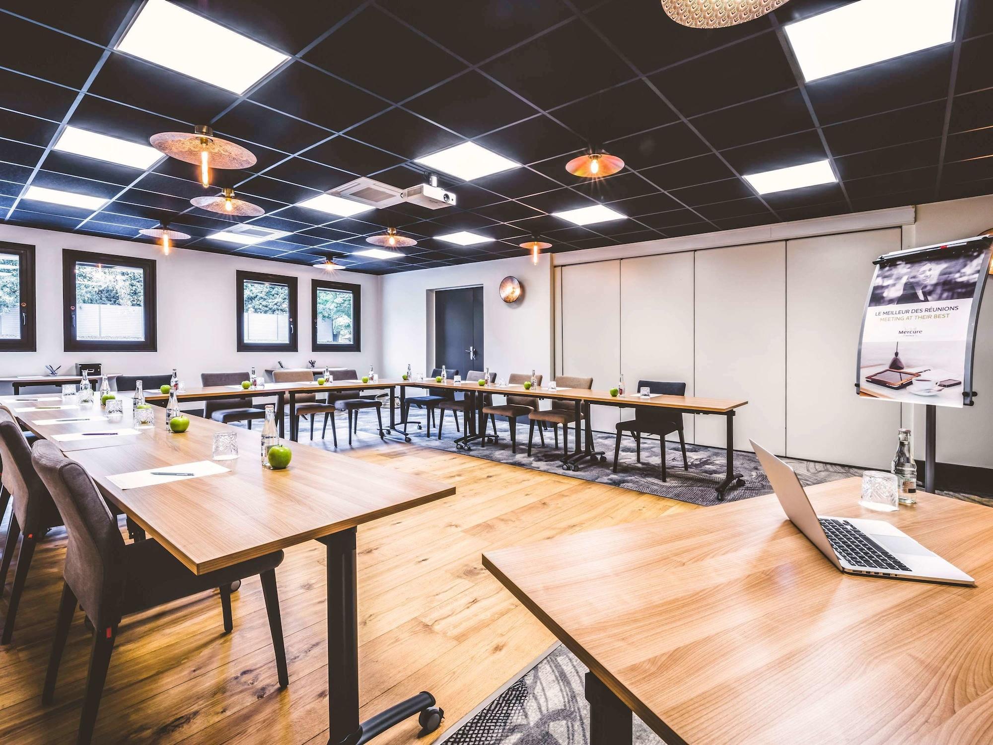 Sala de Reuniones Mercure Pau Palais Sports