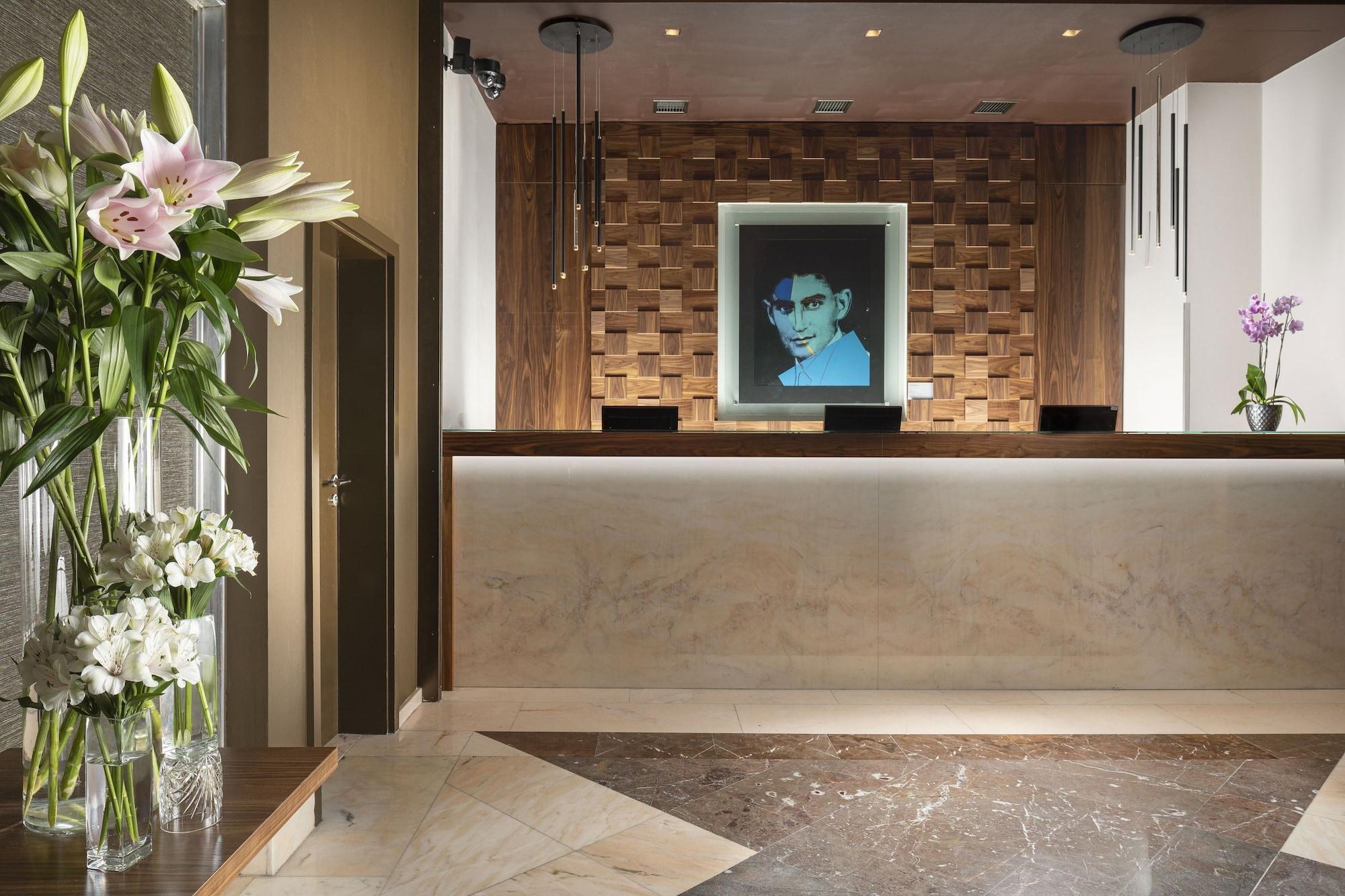 Vista Lobby Jalta Boutique Hotel