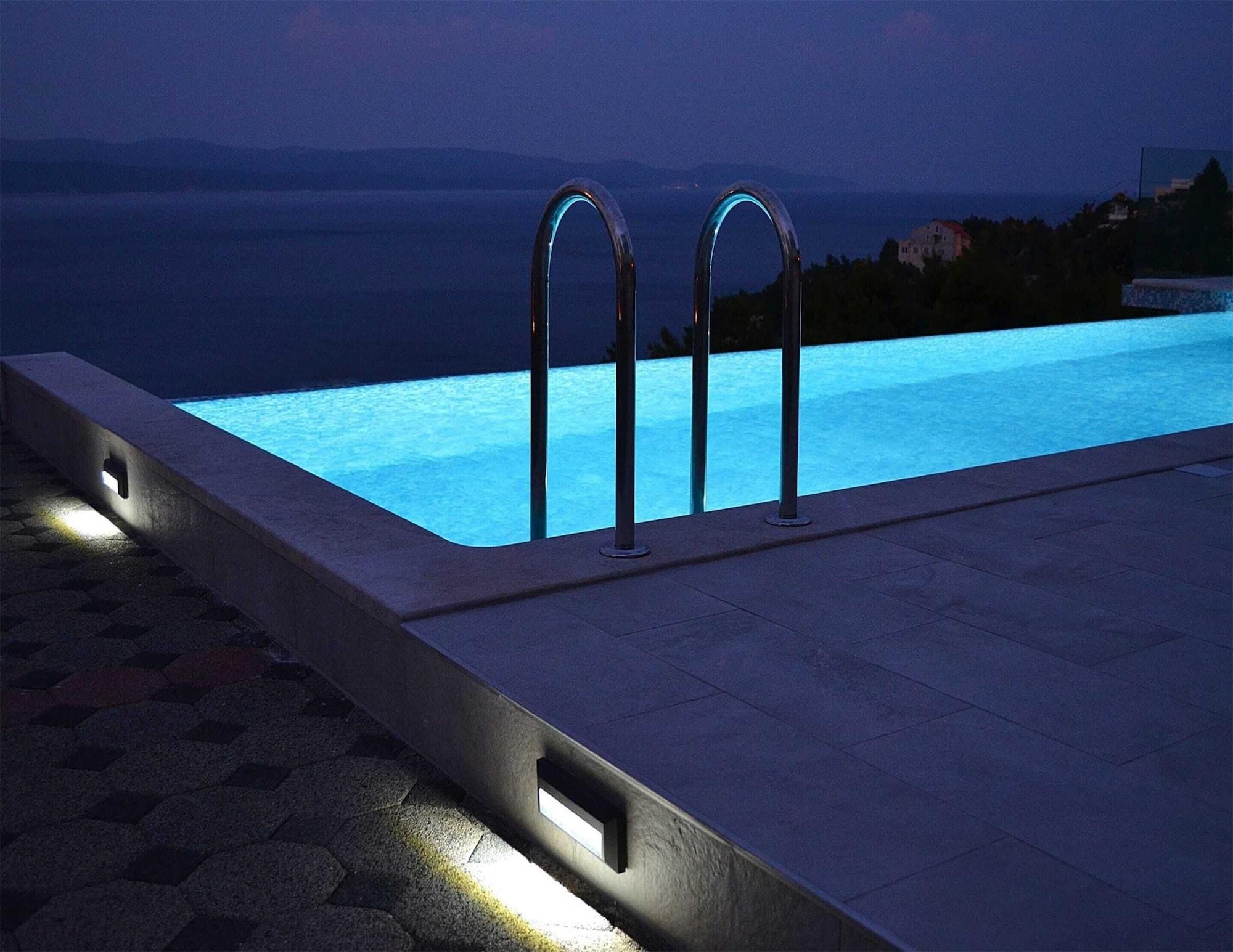 Comodidades del Alojamiento Sea View Apartment With a Shared Pool