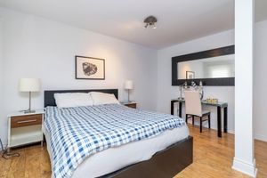 Alquiler Vacacional - Charming 3BD Townhome at the Heart of Montreal