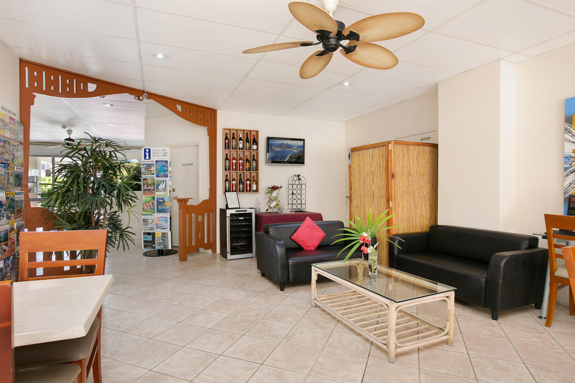 Vista Lobby Cairns City Sheridan
