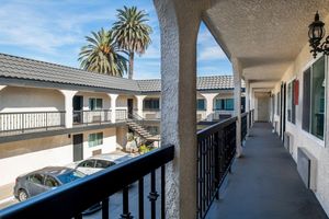 Alojamiento - La Mirage Inn - Long Beach