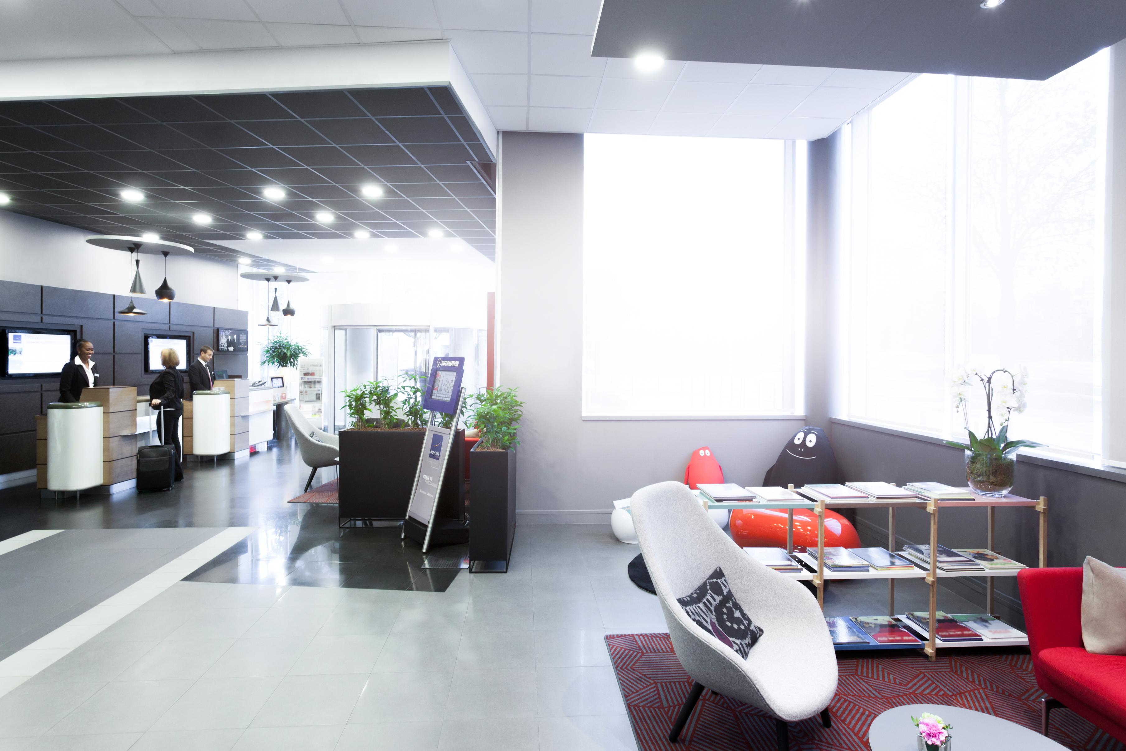 Vista Lobby Novotel Paris 17