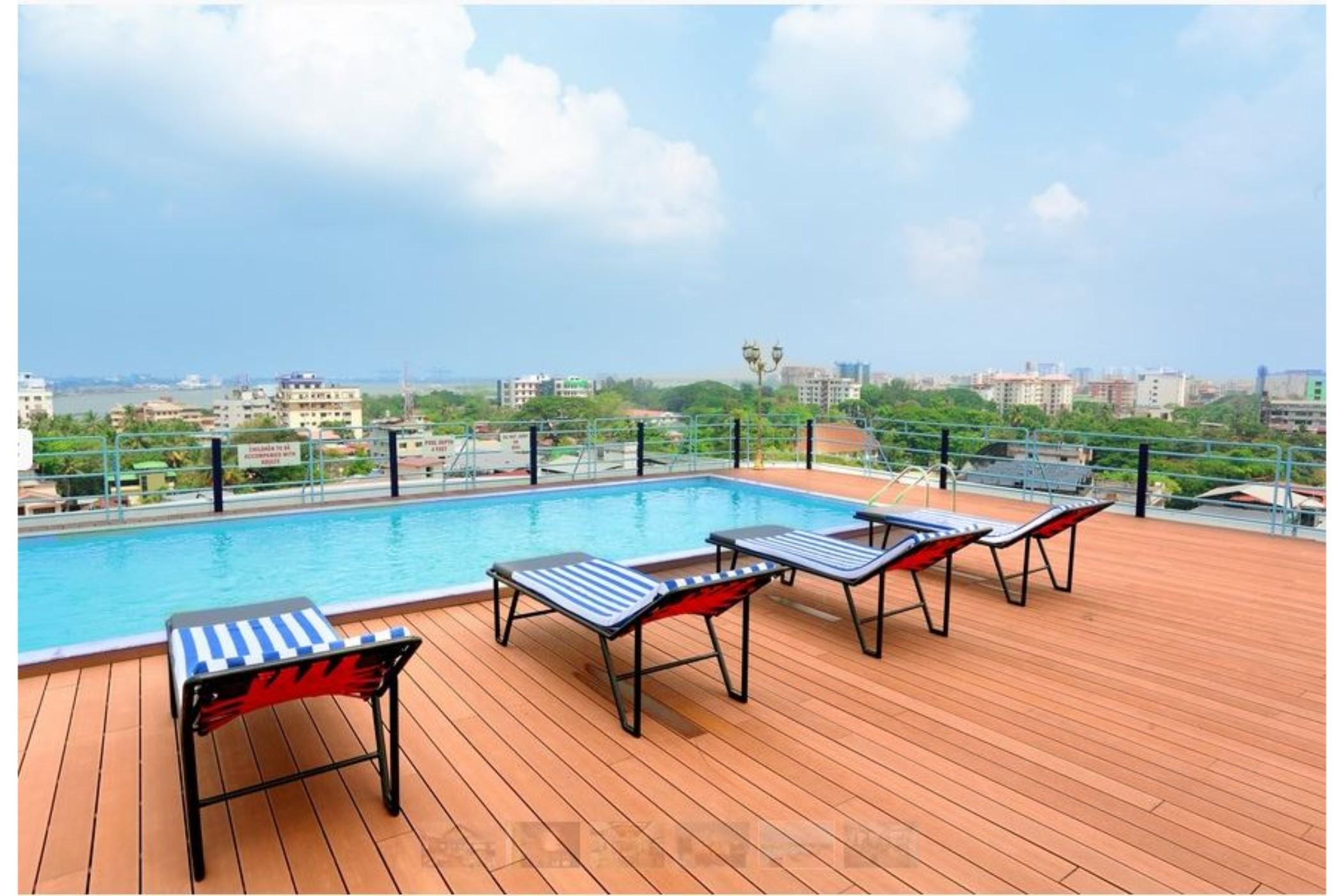 Vista Piscina MWC Club By Downtown