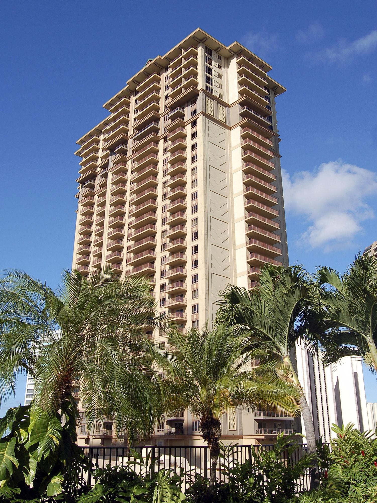 Vista Exterior Hilton Grand Vacations Club Grand Waikikian Honolulu