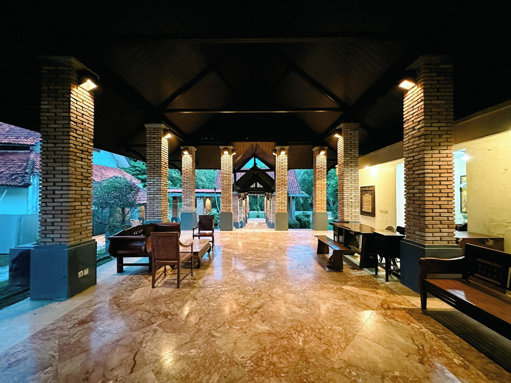 Vista Lobby LORIN BELITUNG